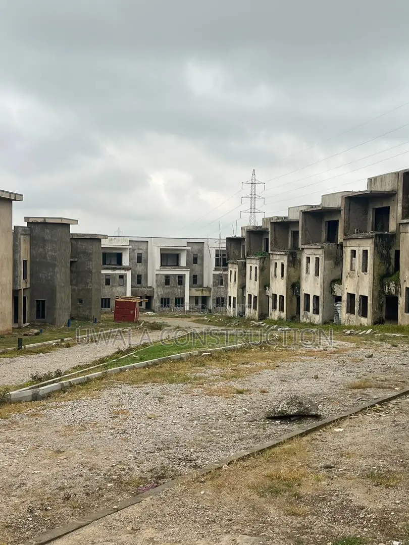 4bdrm Duplex in Guzape District for sale