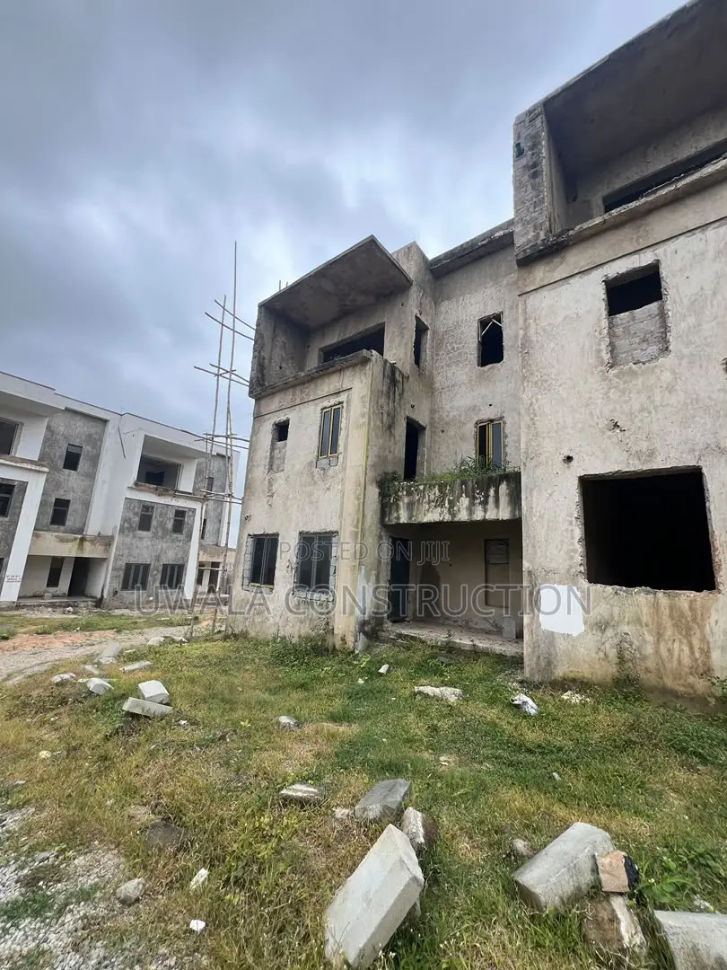 4bdrm Duplex in Guzape District for sale
