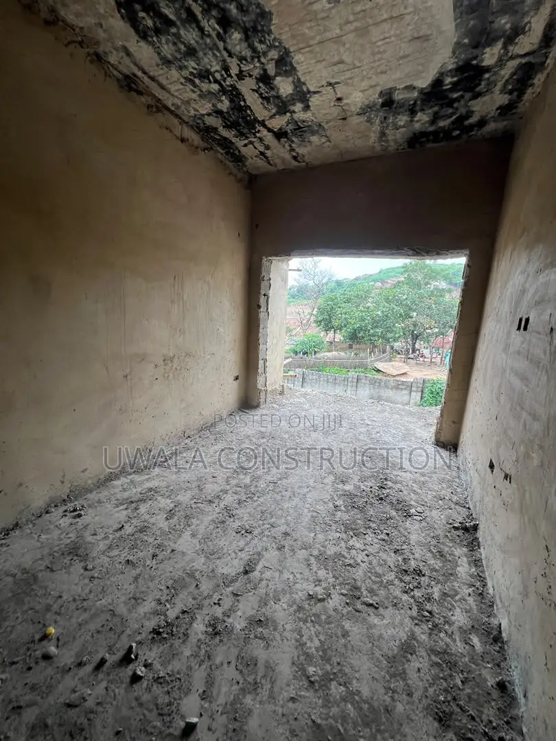 4bdrm Duplex in Guzape District for sale