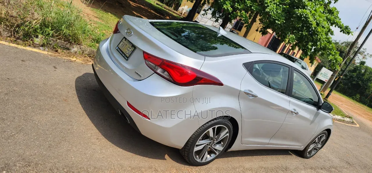 Hyundai Elantra 2013 Silver