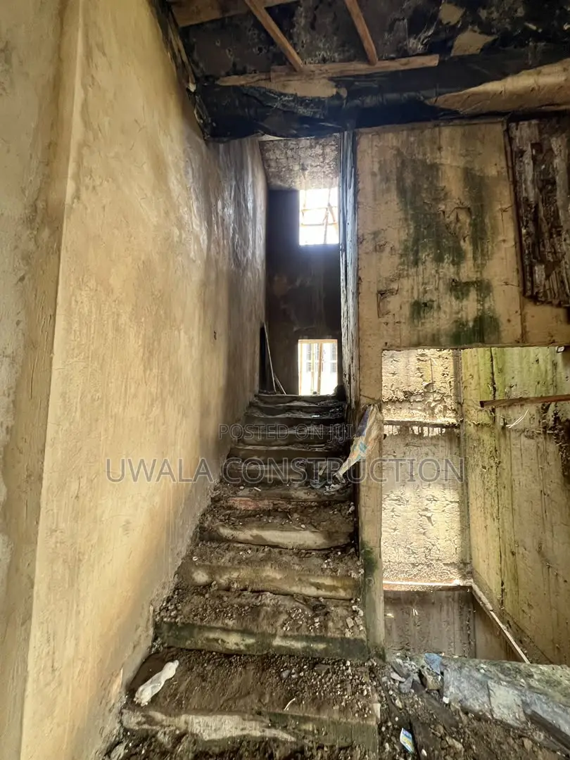 6bdrm Duplex in Guzape District for sale