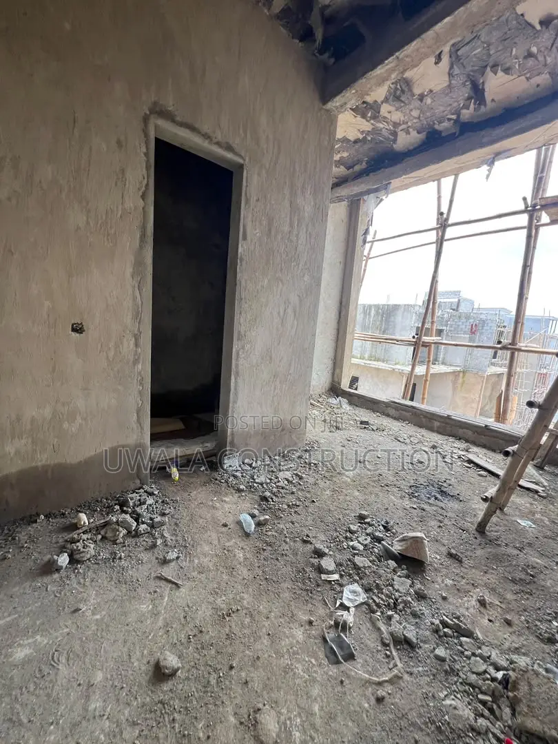 6bdrm Duplex in Guzape District for sale