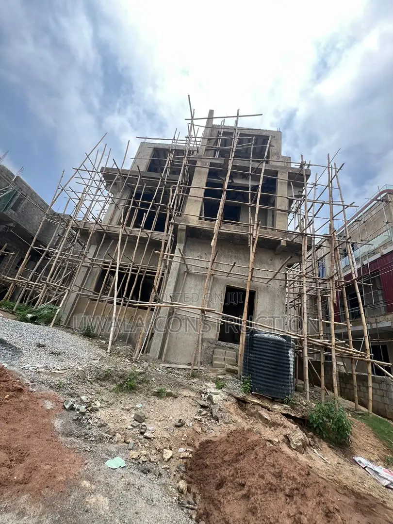 6bdrm Duplex in Guzape District for sale