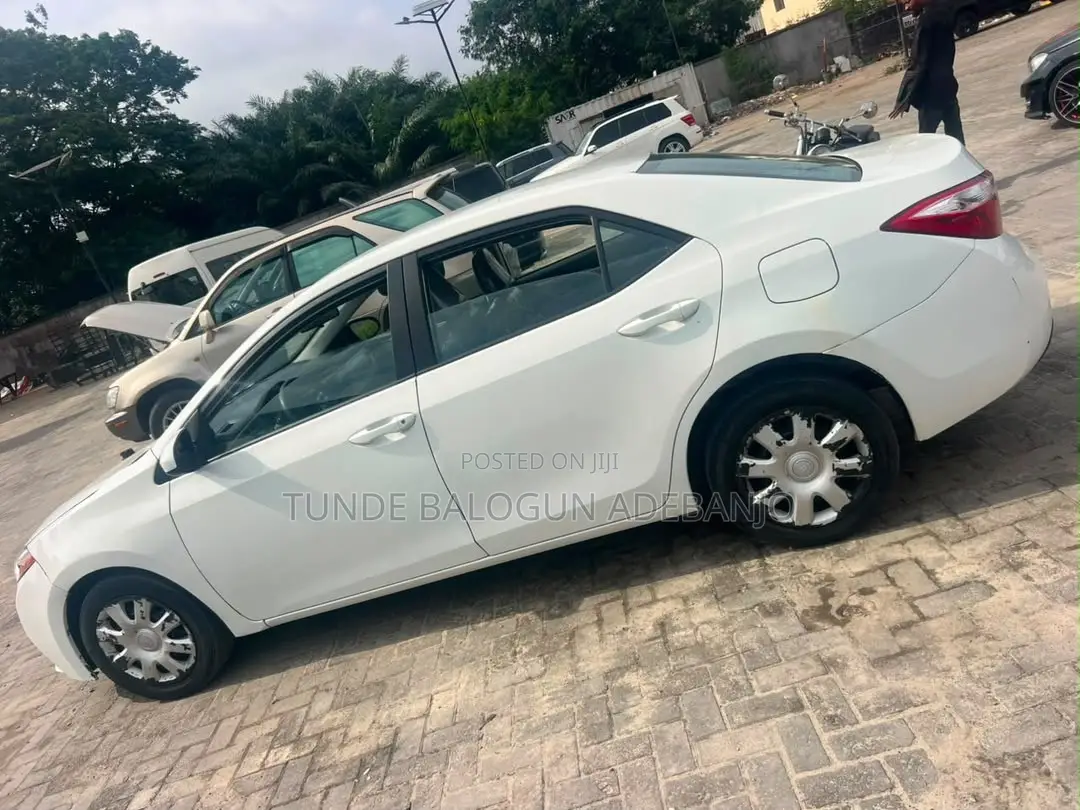 Toyota Corolla 2014 White