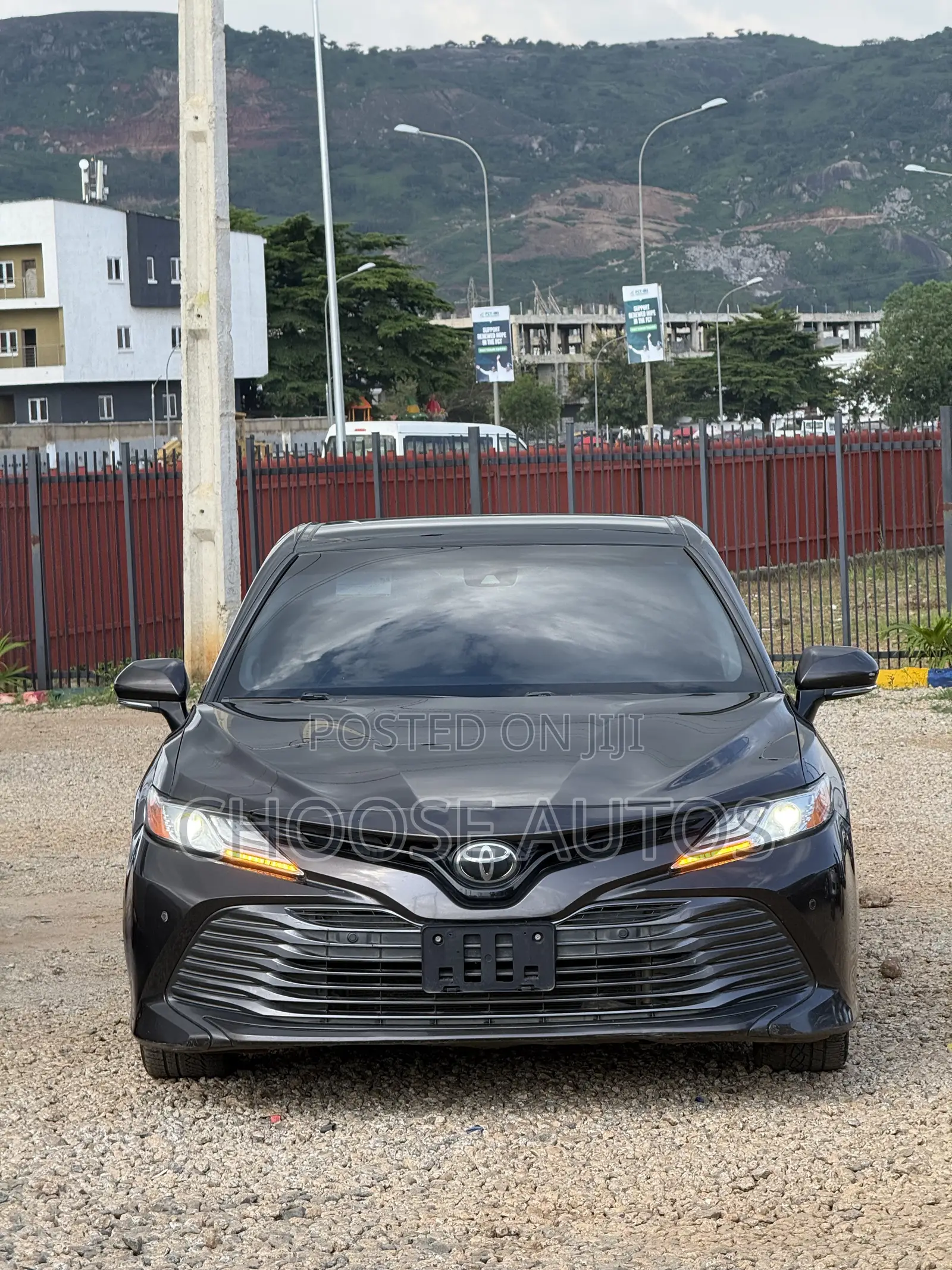 Toyota Camry XLE V6 FWD (3.5L 6cyl 8AM) 2018 Gray