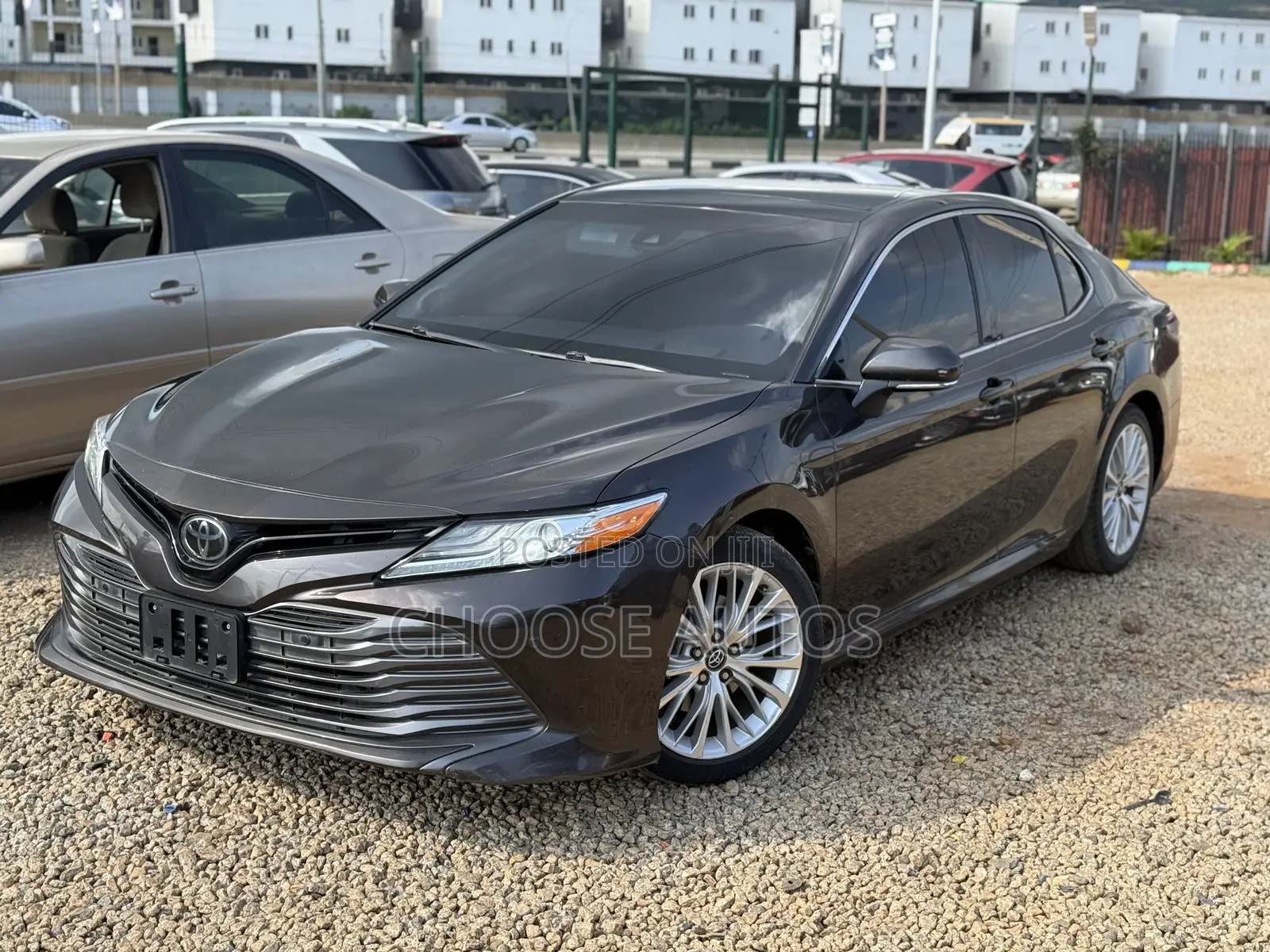 Toyota Camry XLE V6 FWD (3.5L 6cyl 8AM) 2018 Gray