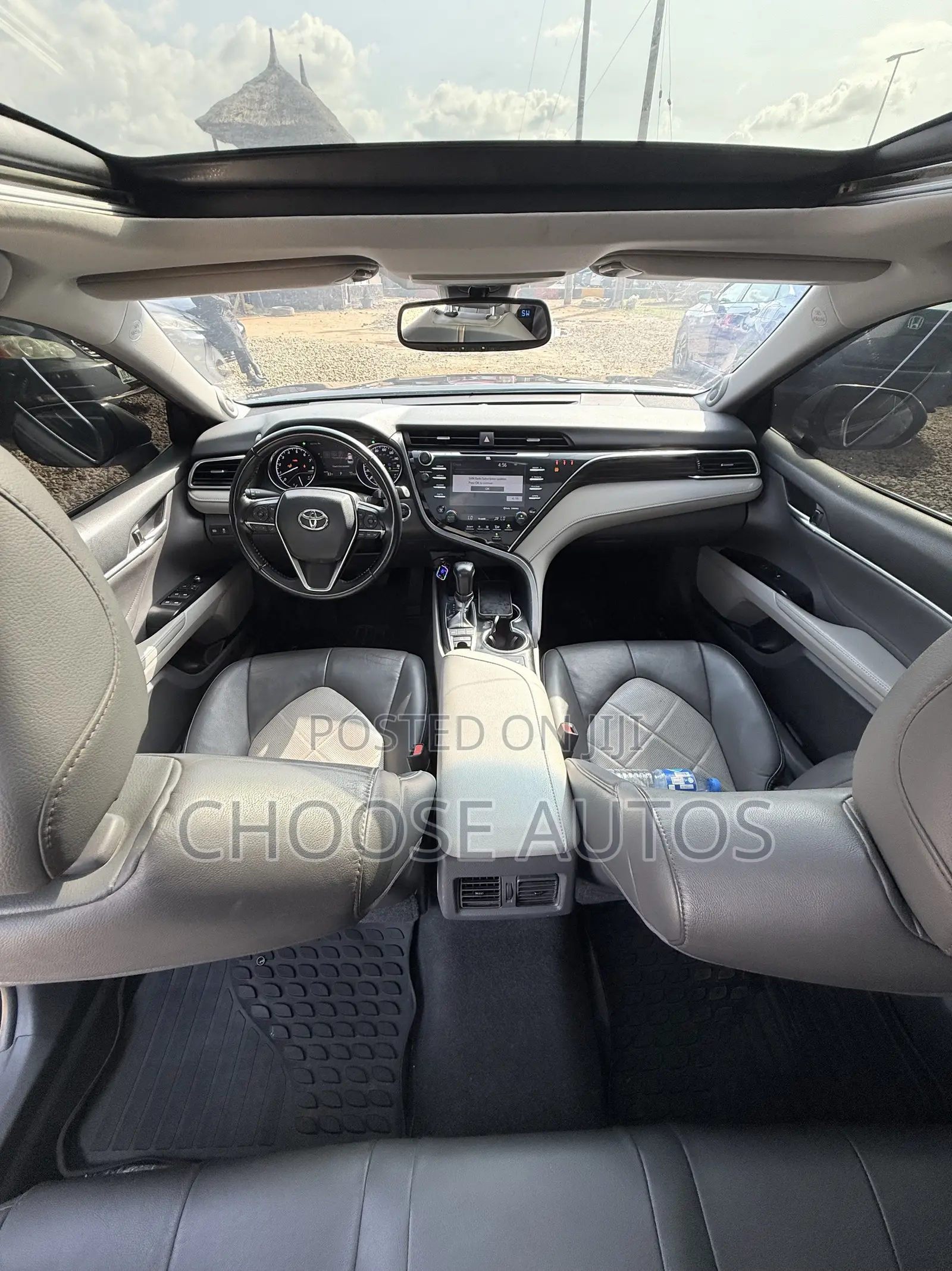 Toyota Camry XLE V6 FWD (3.5L 6cyl 8AM) 2018 Gray
