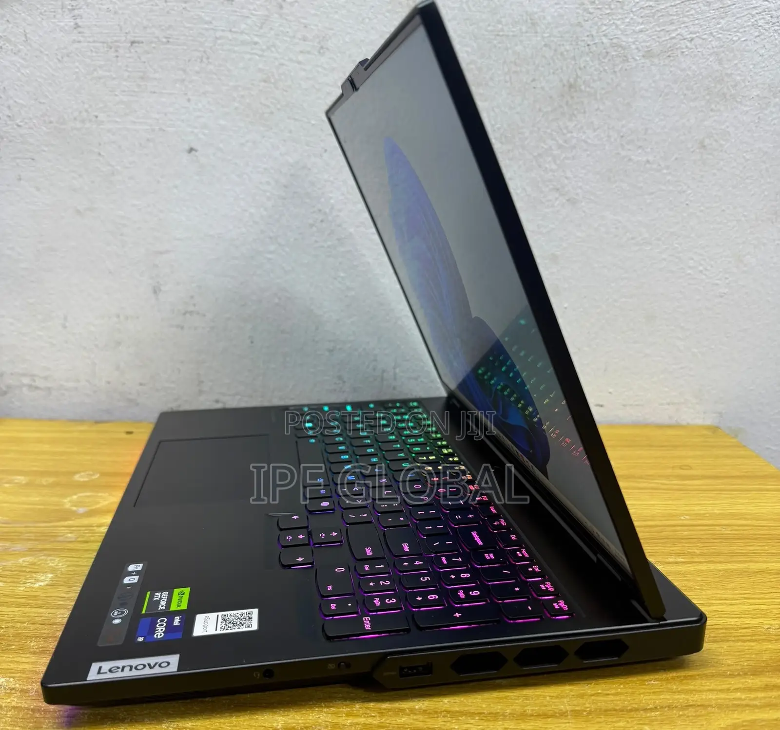 Laptop Lenovo Legion Pro 7 32GB Intel Core i9 SSD 1T