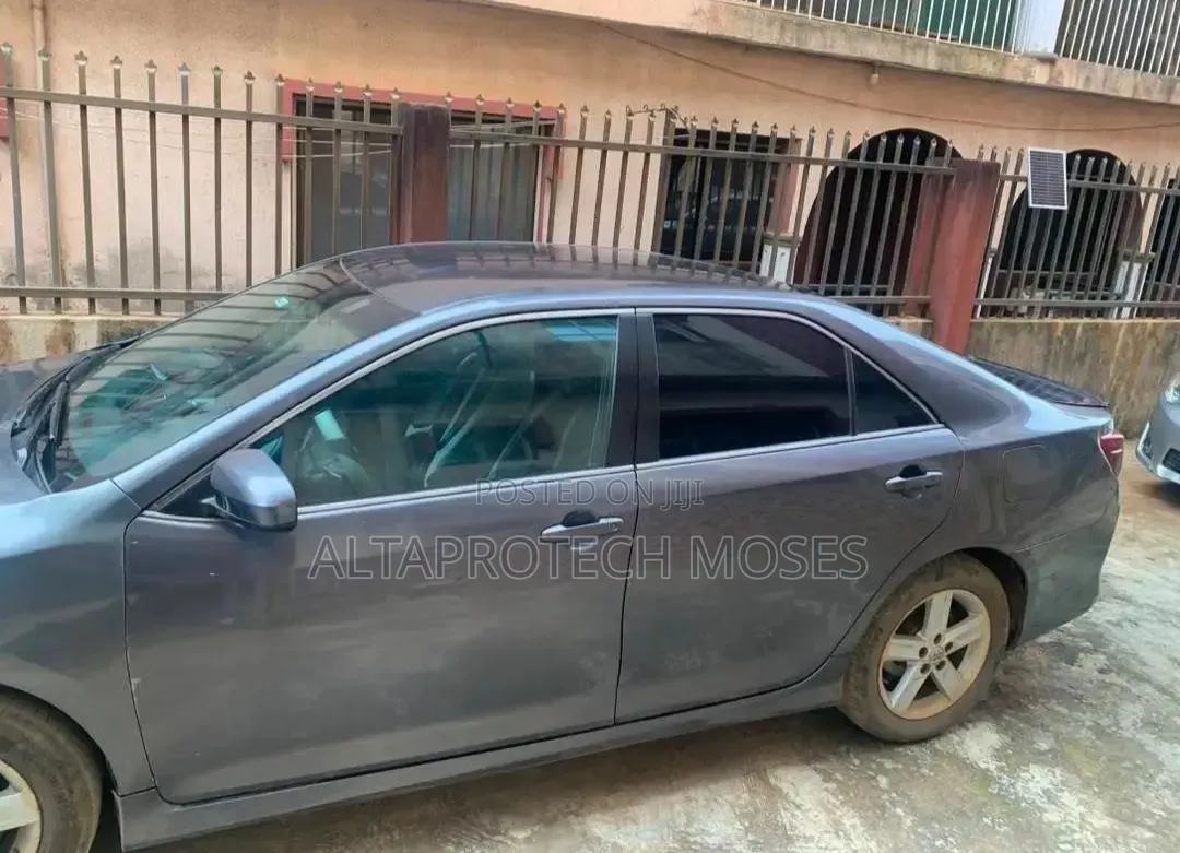 Toyota Camry LE 4dr Sedan (2.5L 4cyl 6A) 2013 Green