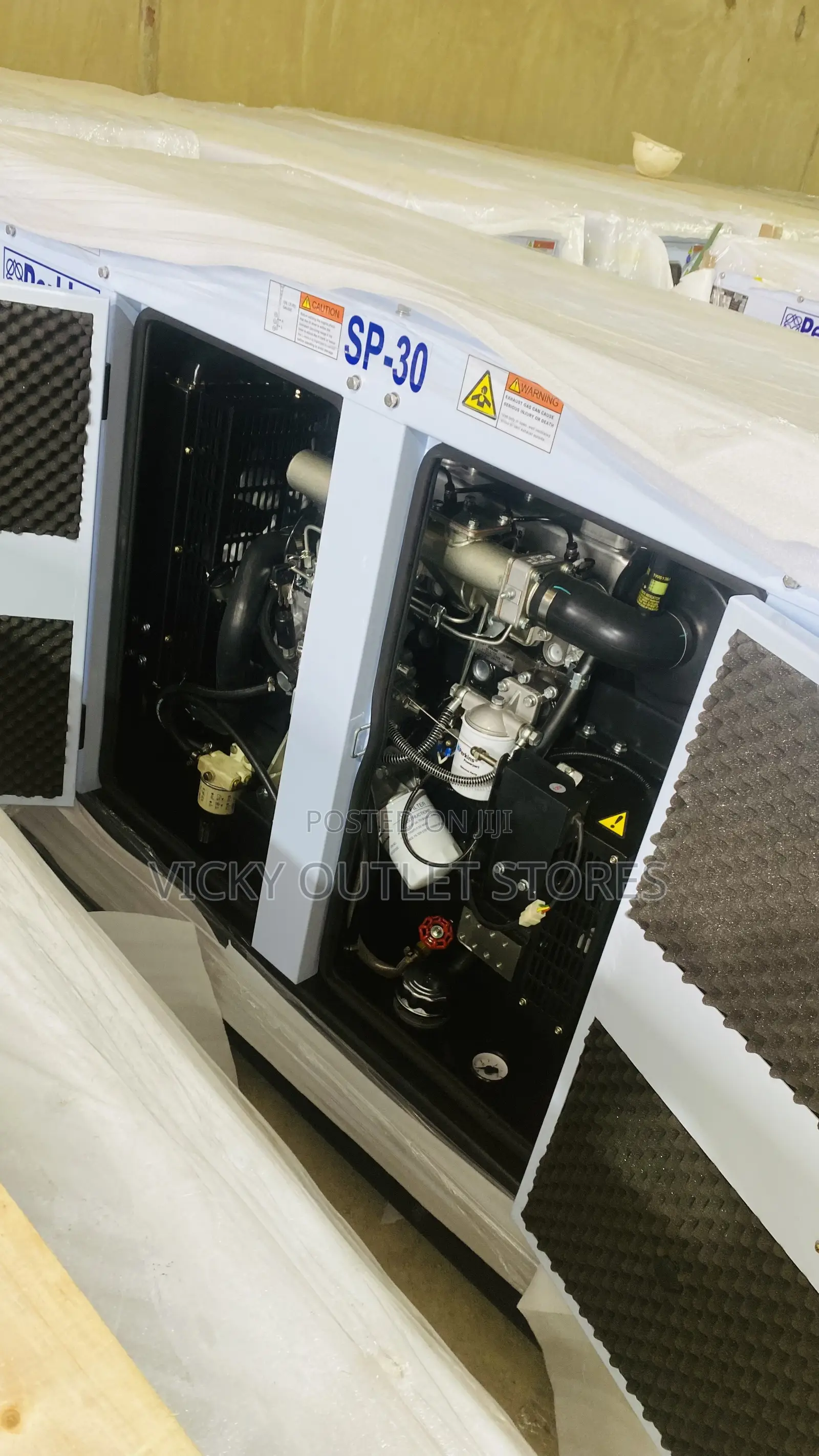 Powerful Perkins Diesel Soundproof Generator 30kva