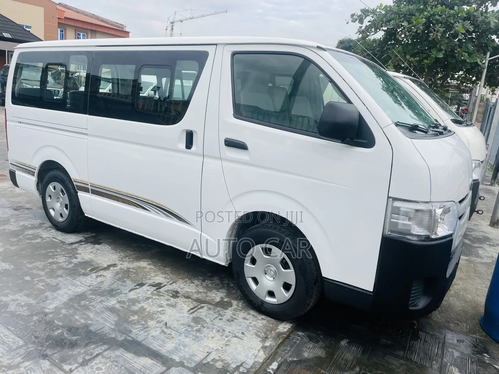 Toyota HiAce 2010 White