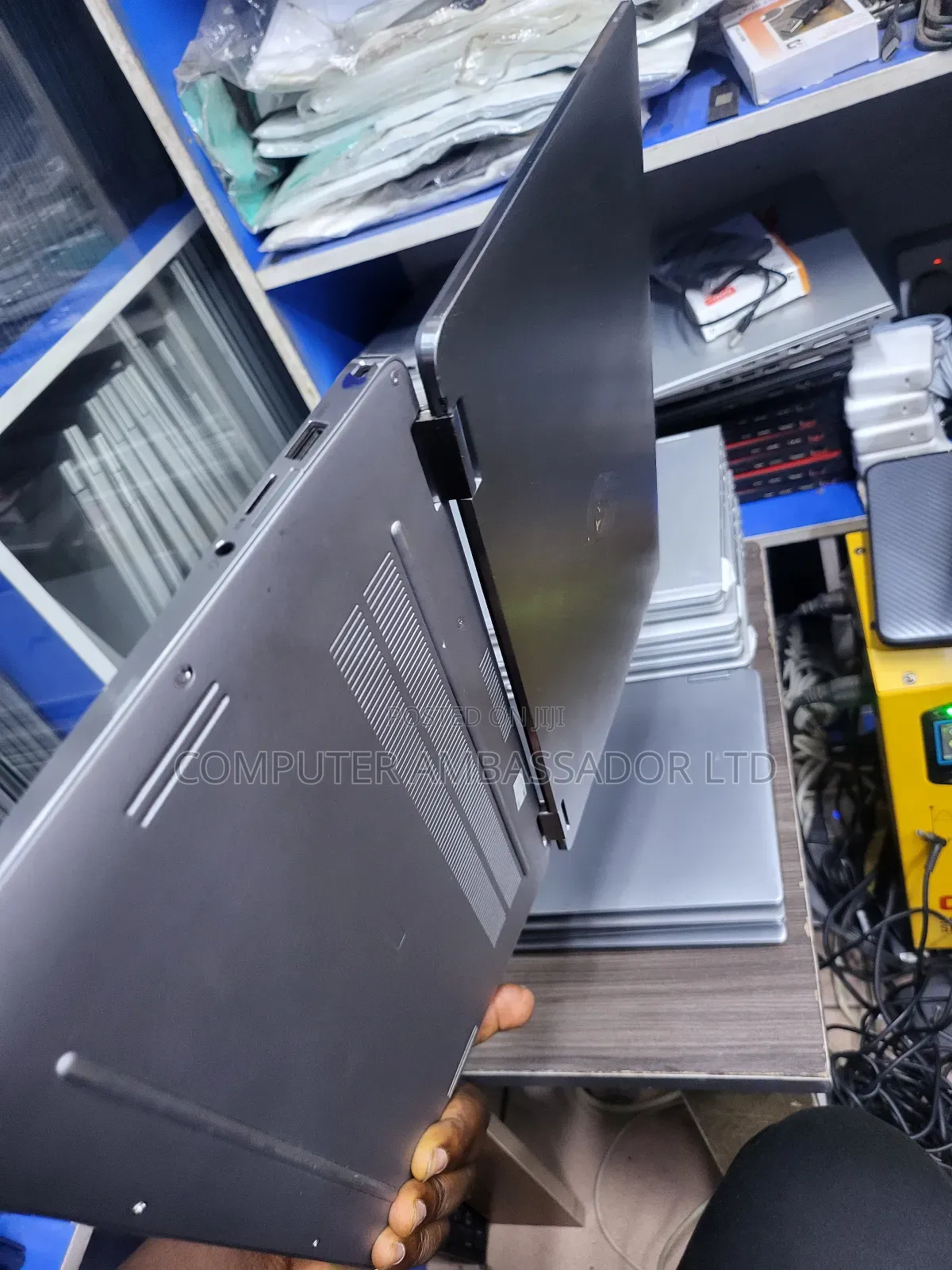 Laptop Dell Latitude 7400 2-in-1 16GB Intel Core i7 SSD 512GB