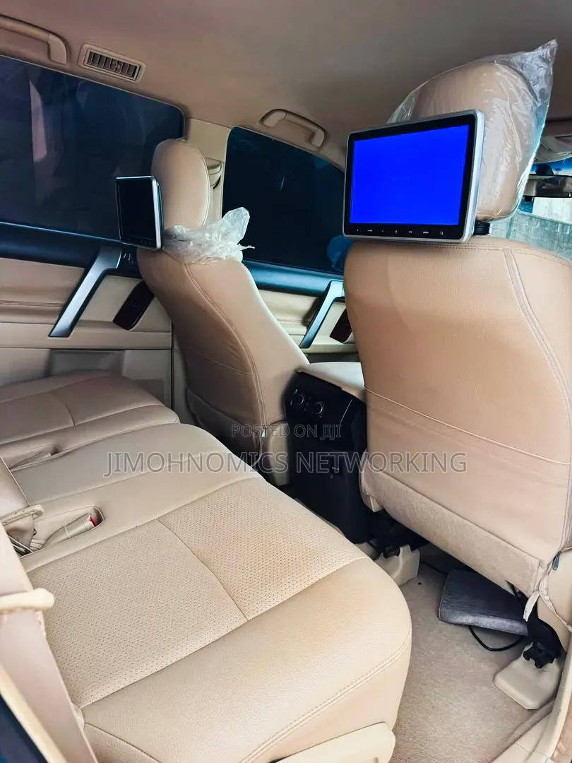 Toyota Land Cruiser 2015 White