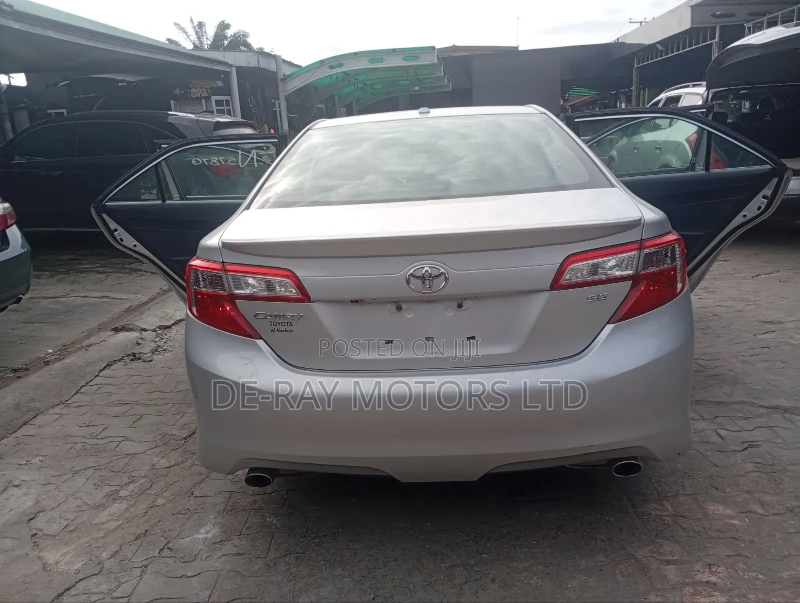 Toyota Camry 2014 Silver