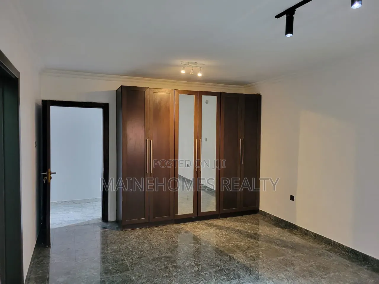 3bdrm Apartment in Old Ikoyi for rent