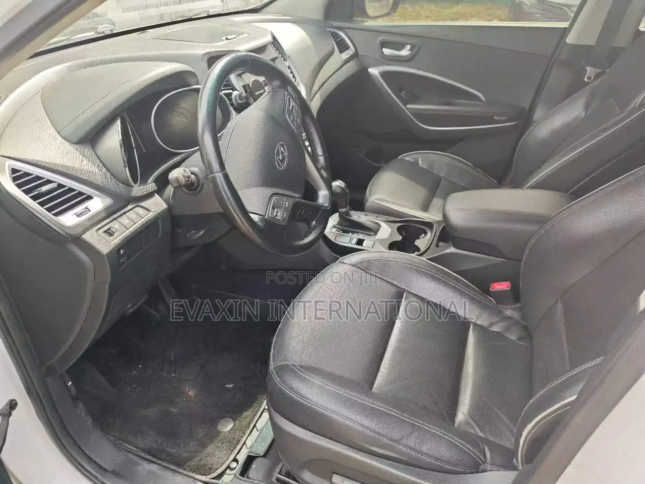 Hyundai Santa Fe 2017 White
