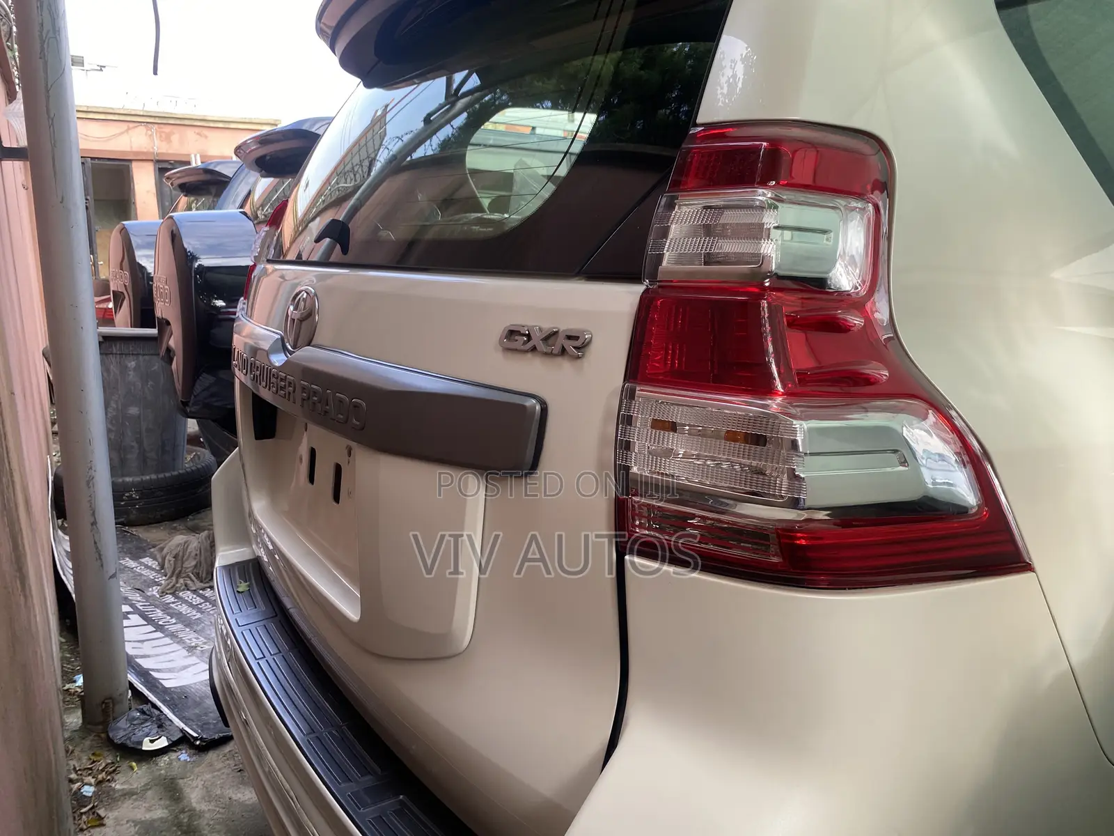 Toyota Land Cruiser Prado 4.0 Petrol GX-R 2016 White