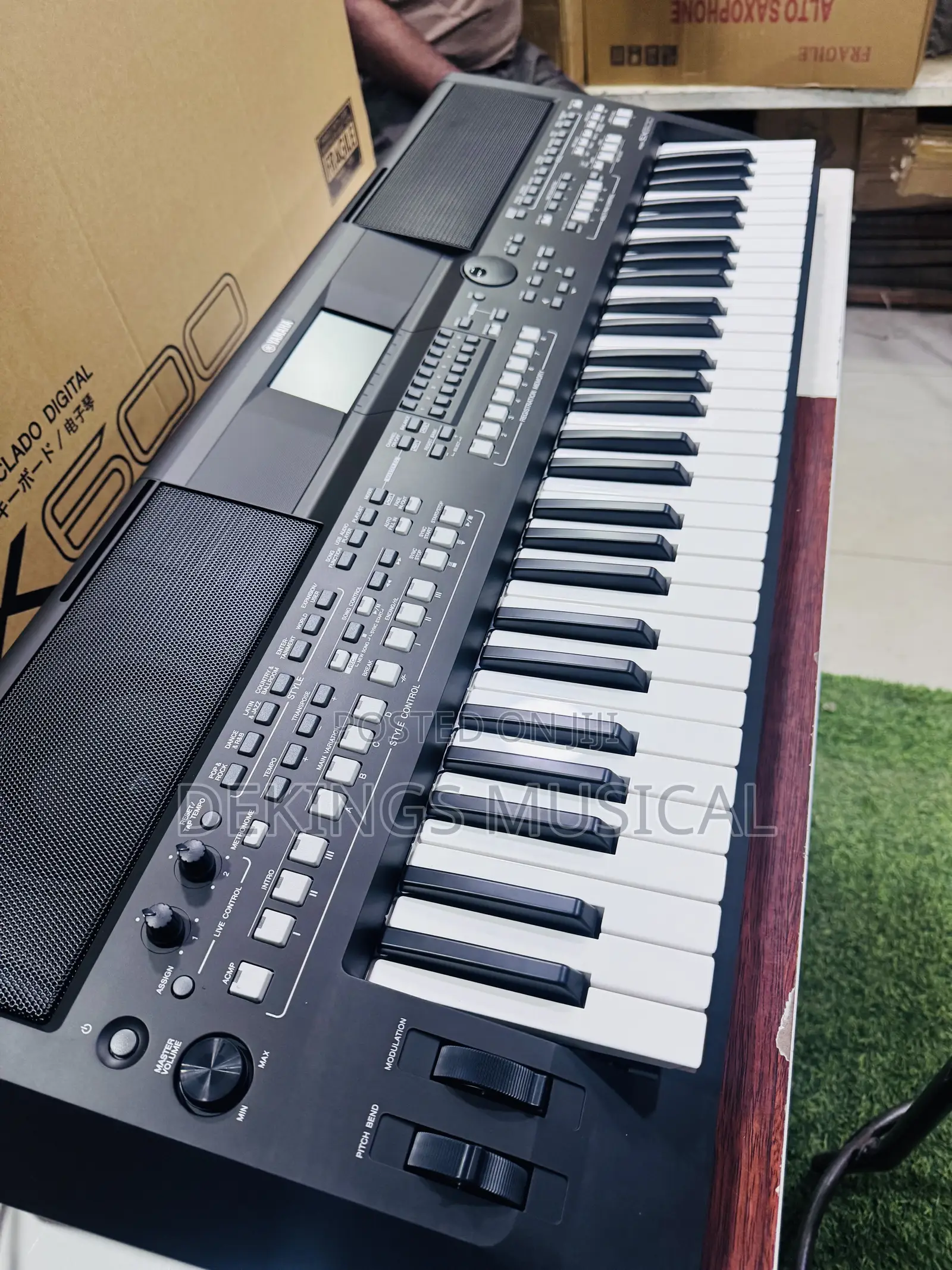 PSR SX-600 Yamaha Keyboard 61 Keys Piano Workstation