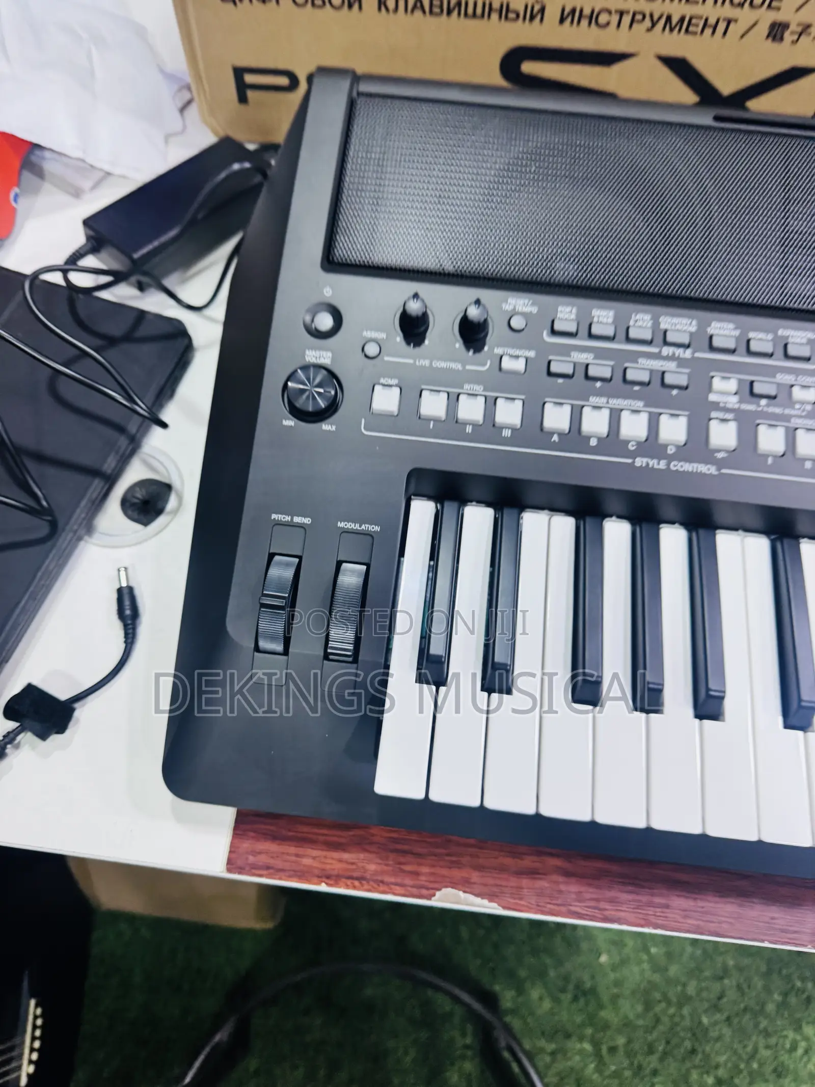 PSR SX-600 Yamaha Keyboard 61 Keys Piano Workstation
