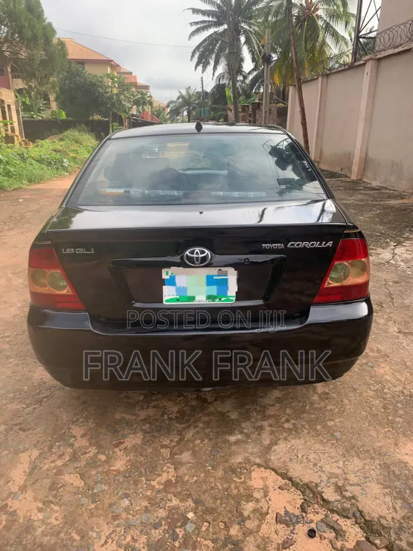 Toyota Corolla 2000 Black