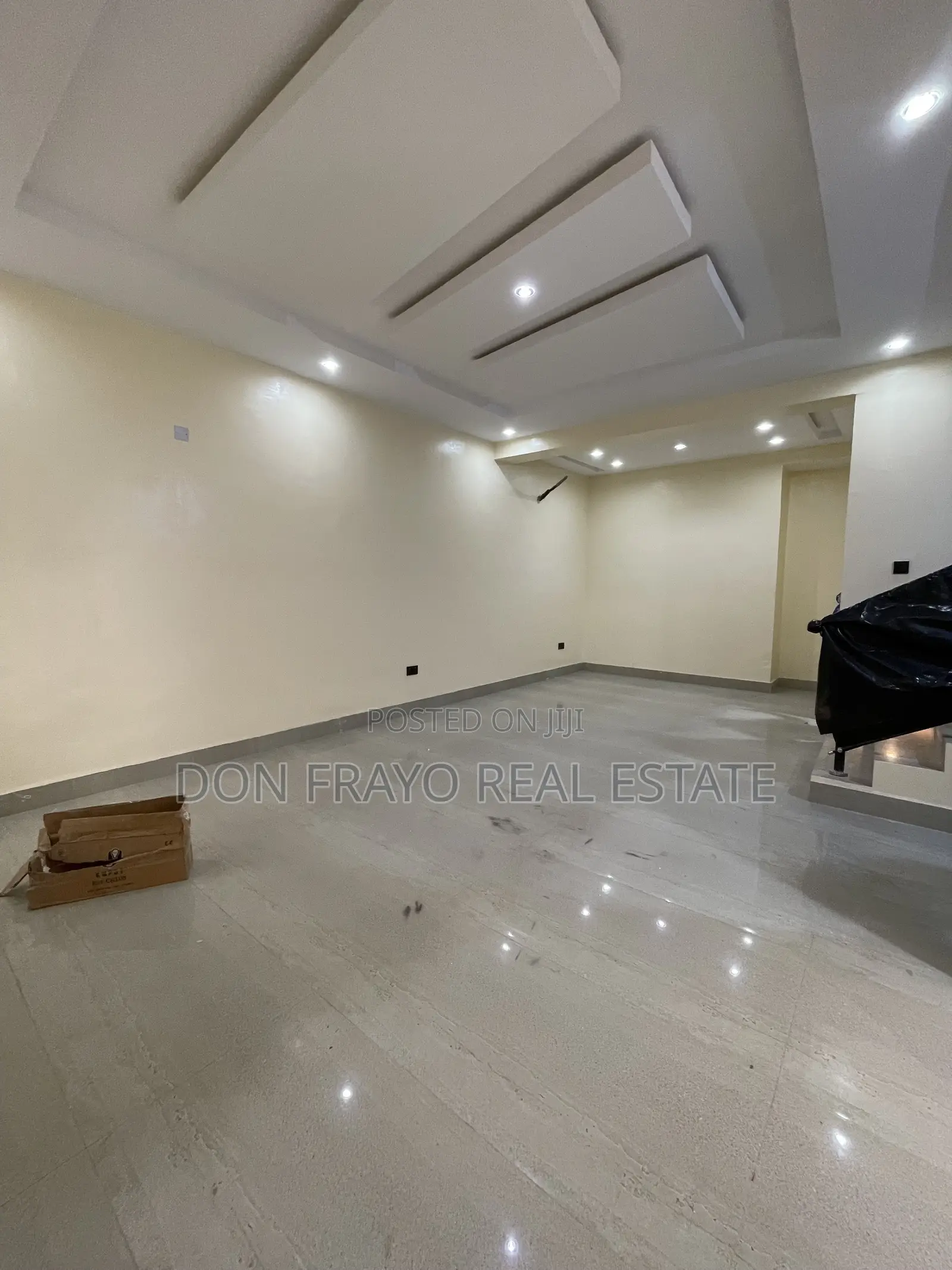 4bdrm Duplex in Old Bodija for sale