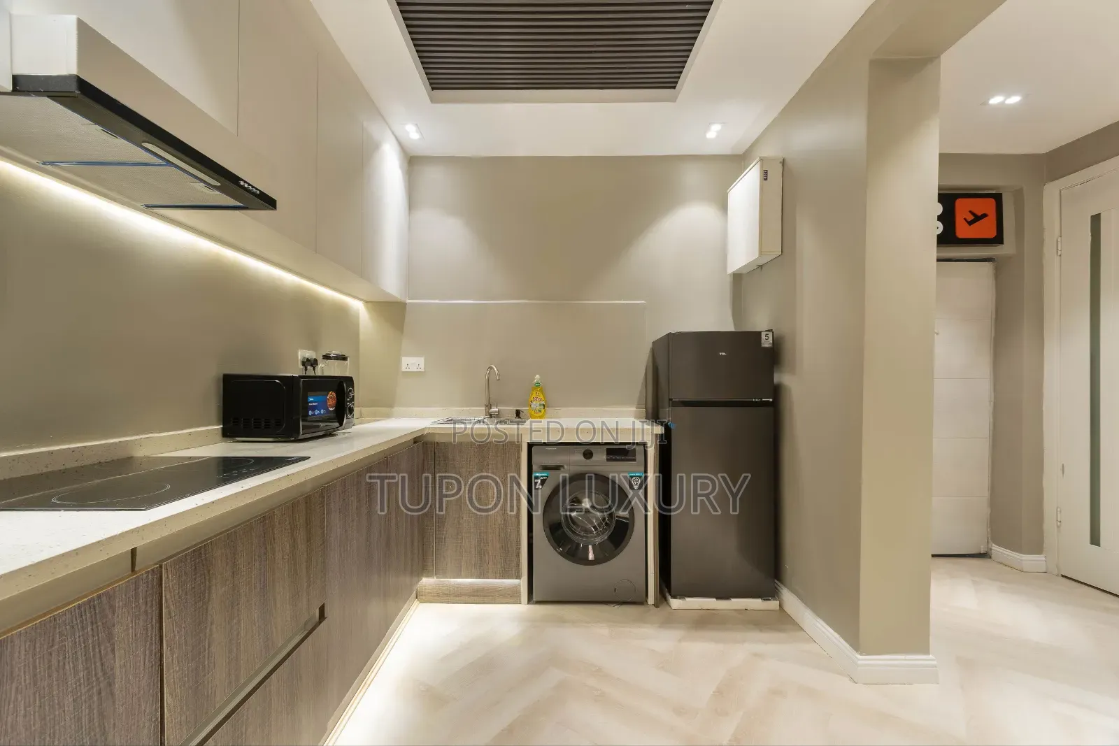 Luxury 1 Bedroom With Gym in a Code to Access Estate
