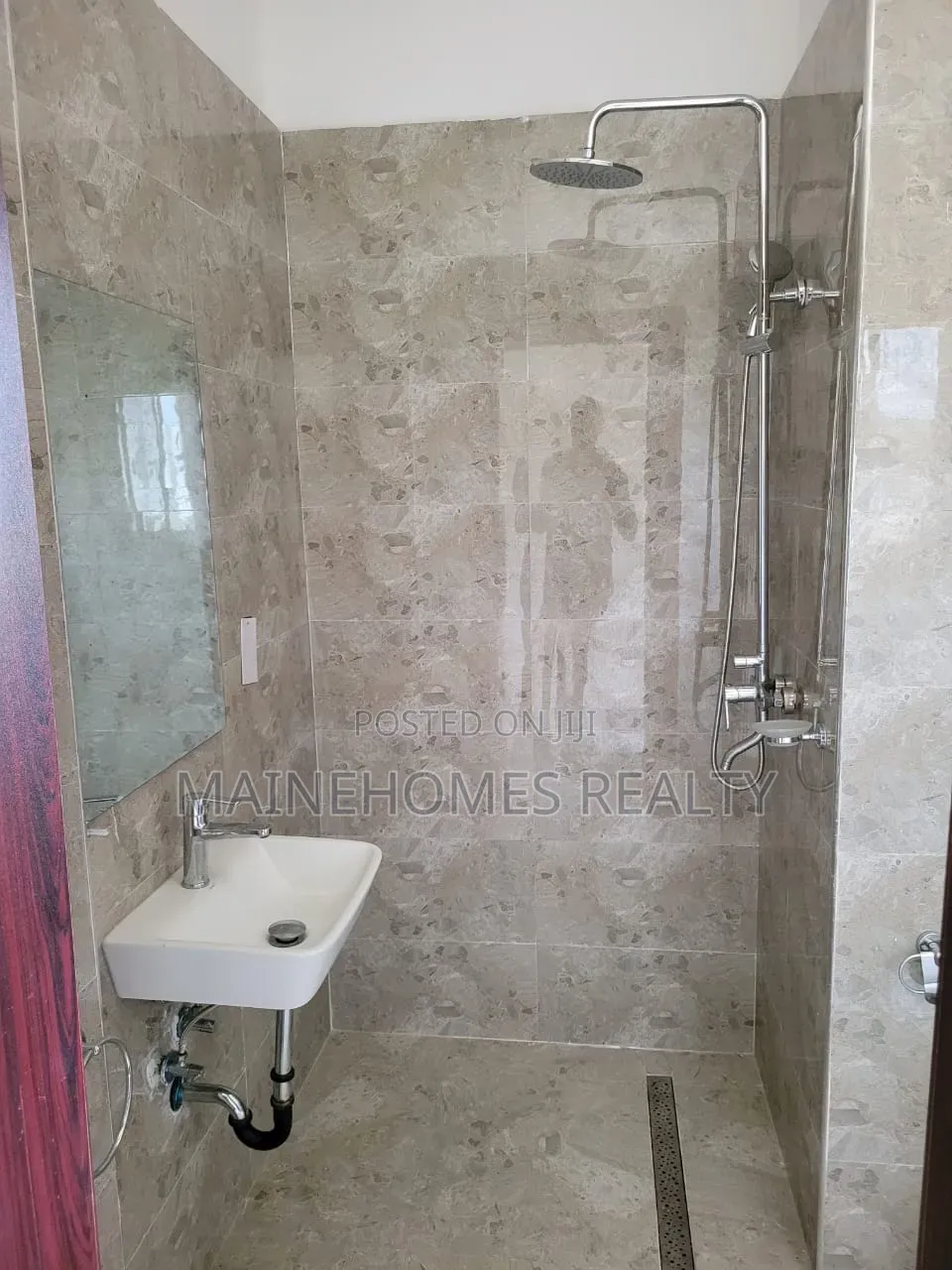 4bdrm Apartment in Ikate for rent