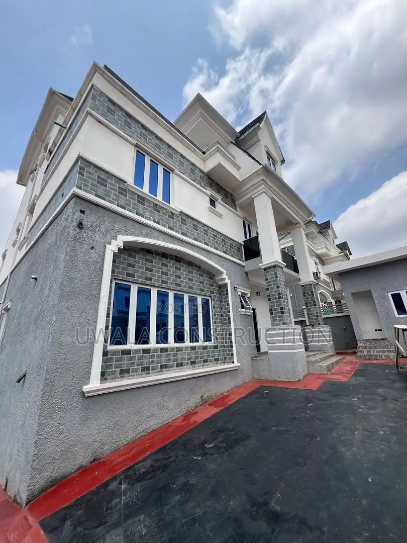 6bdrm Duplex in Guzape District for sale