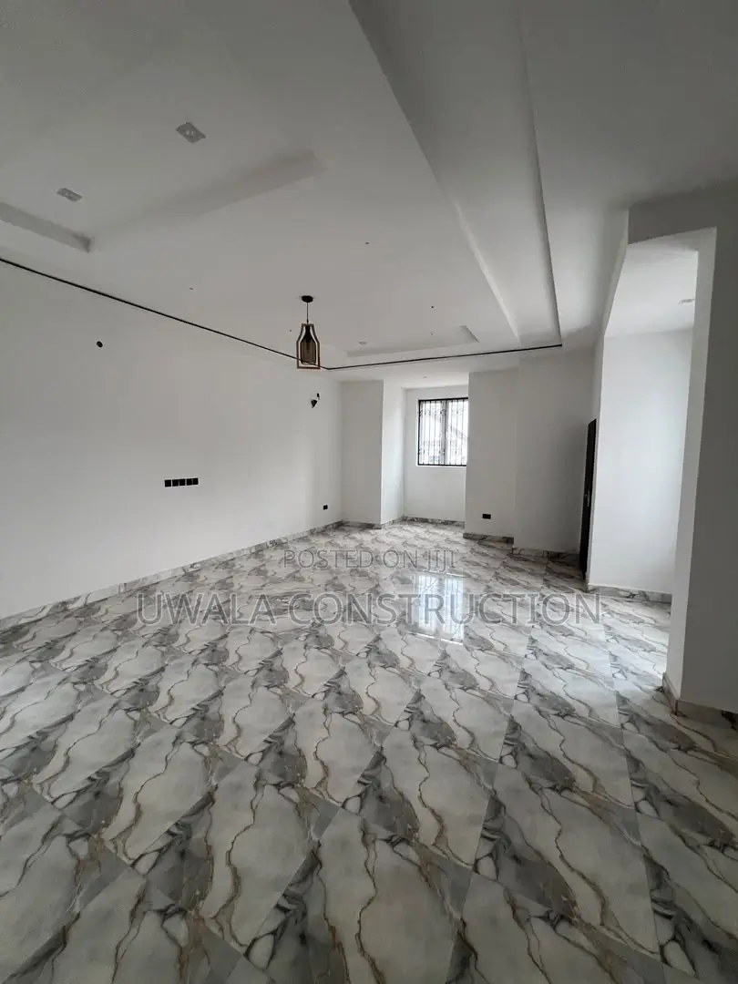 6bdrm Duplex in Guzape District for sale