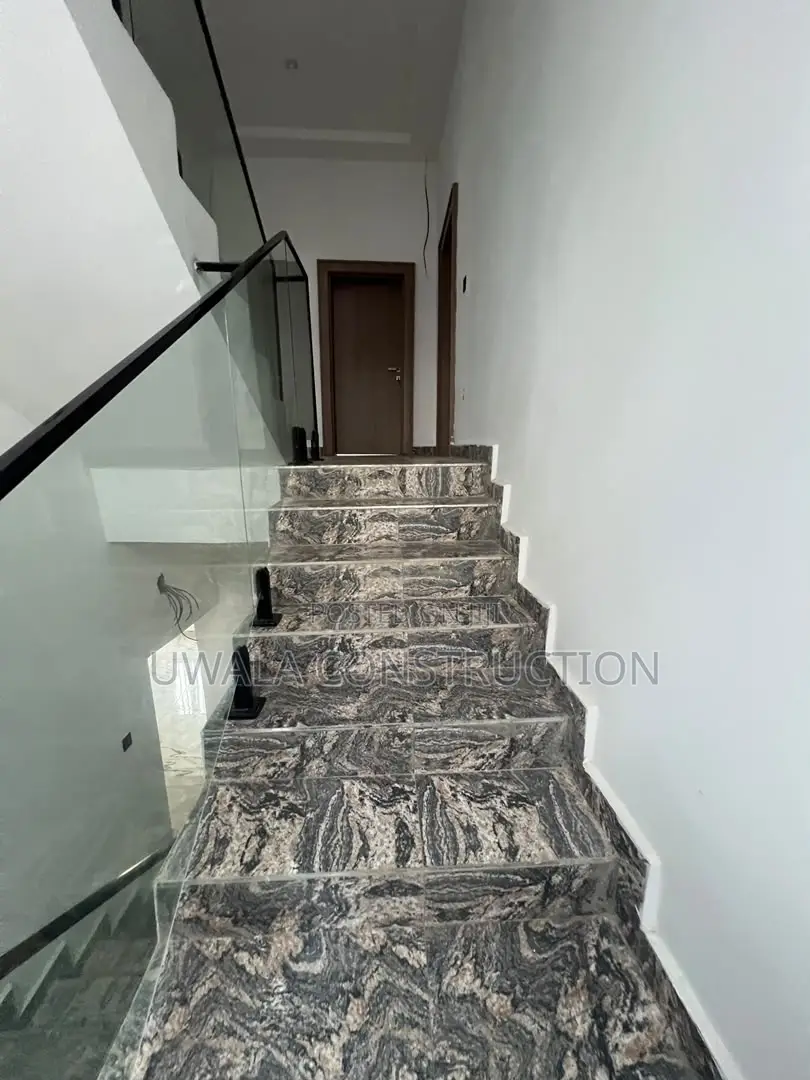 6bdrm Duplex in Guzape District for sale