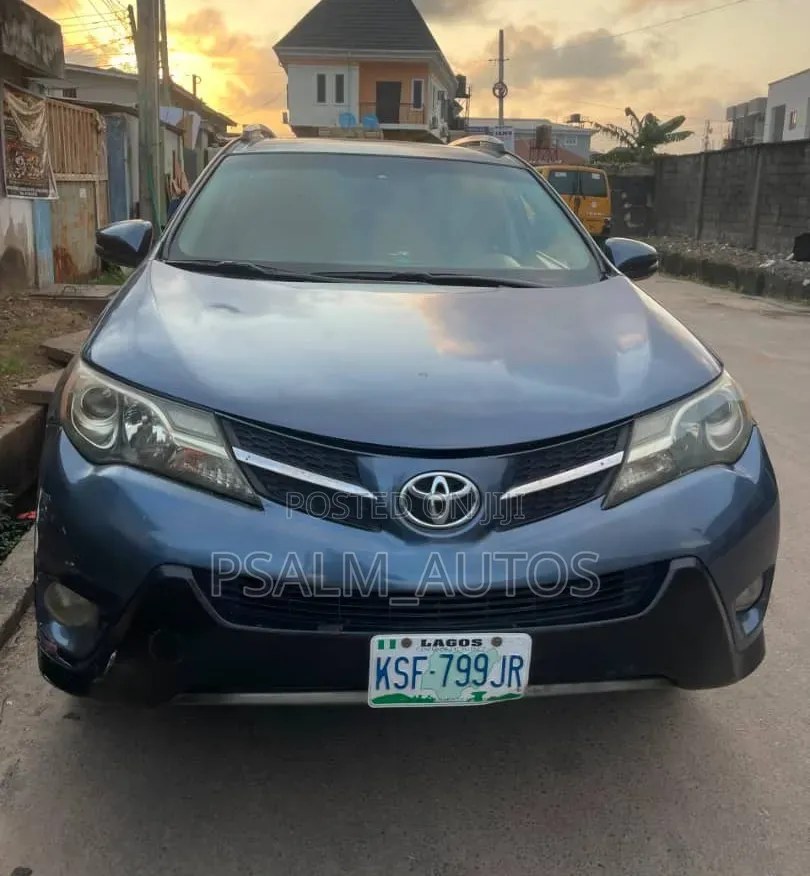 Toyota RAV4 2014 Blue