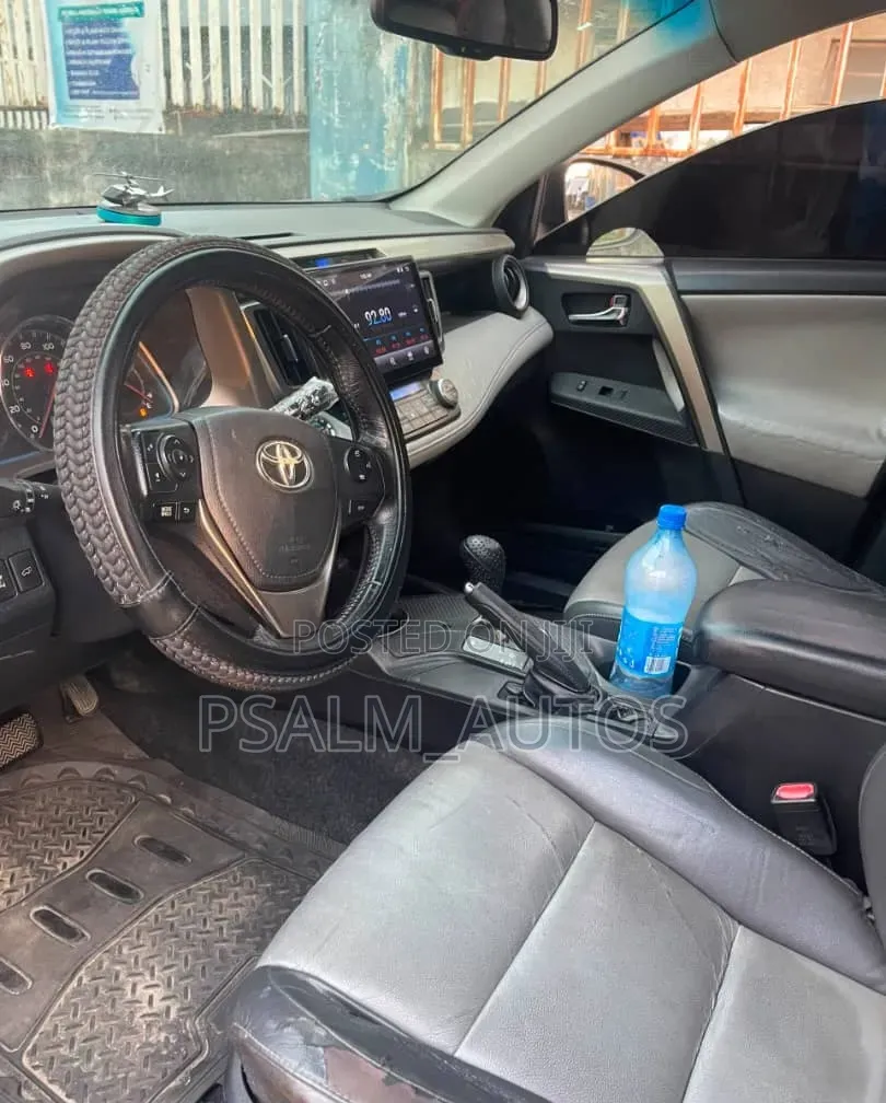 Toyota RAV4 2014 Blue
