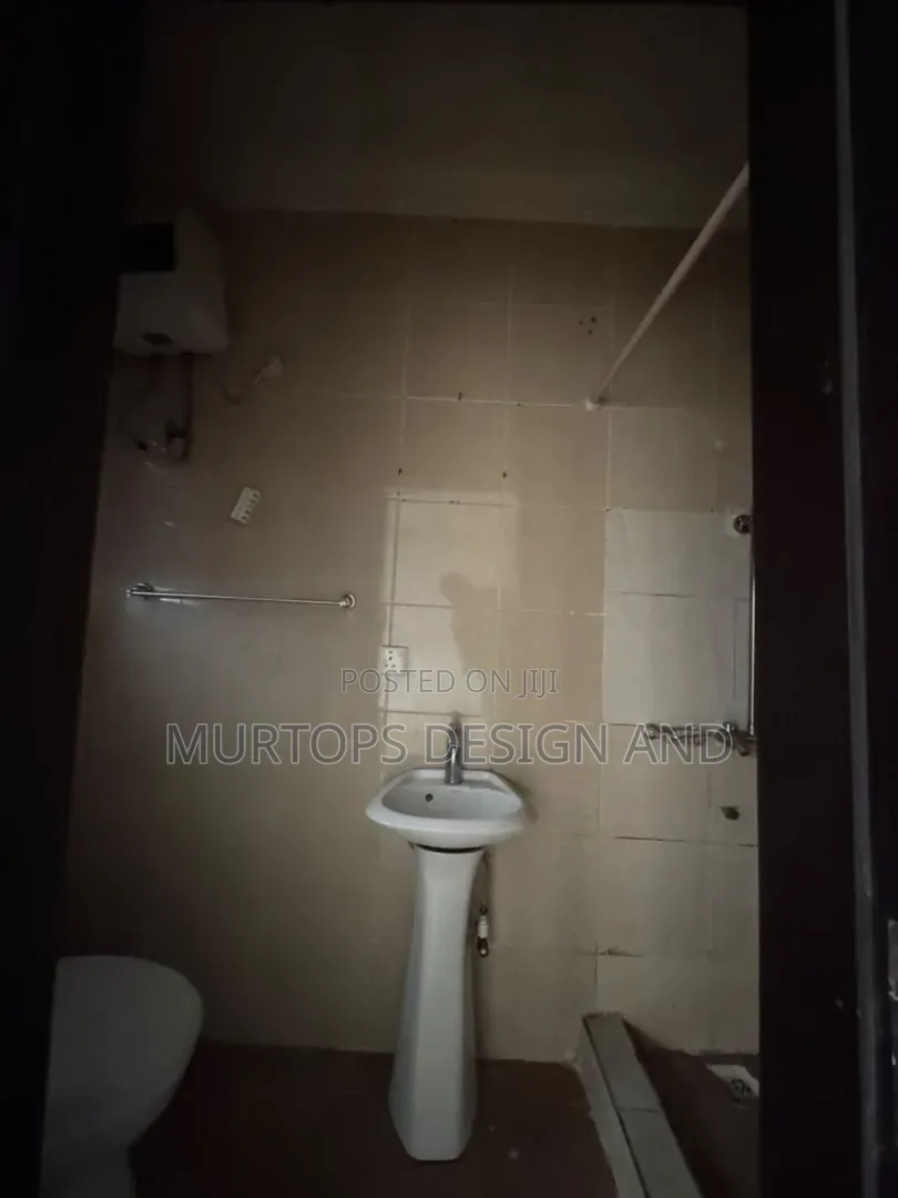 2bdrm Bungalow in South Point Estate, Lekki Phase 2 for sale
