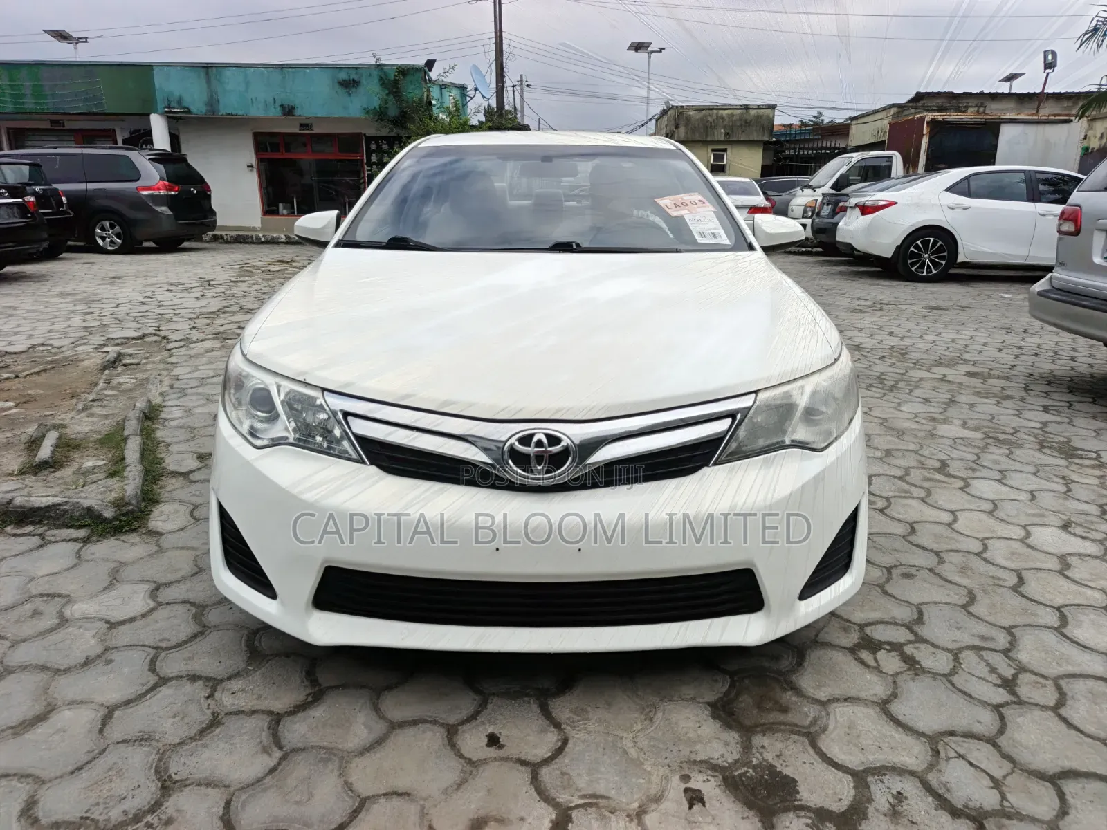 Toyota Camry LE 4dr Sedan (2.5L 4cyl 6A) 2012 White