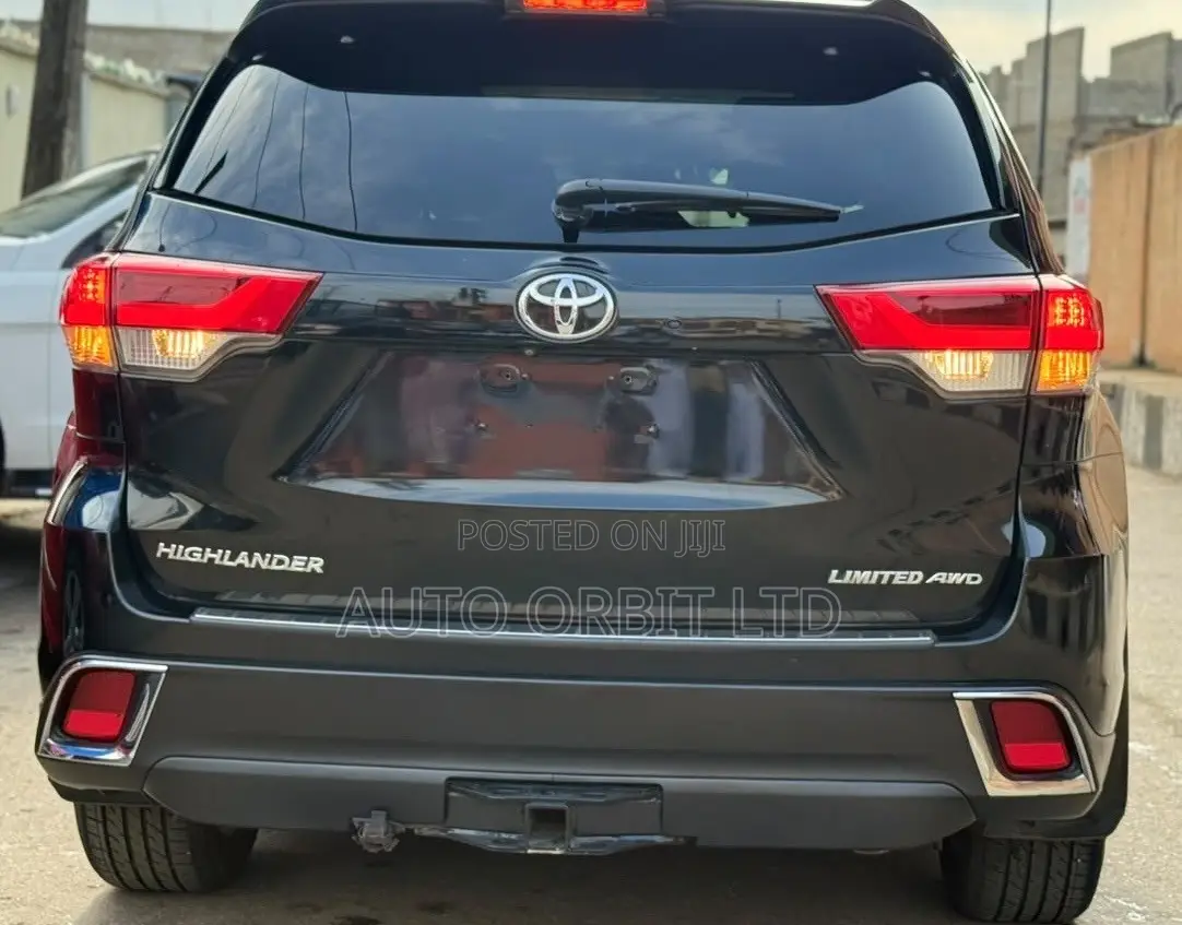 Toyota Highlander Limited 4x2 V6 (3.5L 6cyl 8A) 2018 Black
