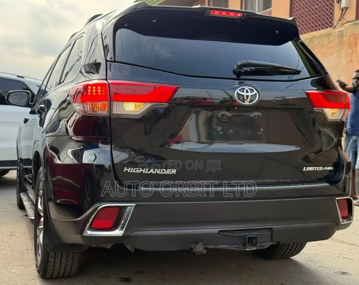 Toyota Highlander Limited 4x2 V6 (3.5L 6cyl 8A) 2018 Black