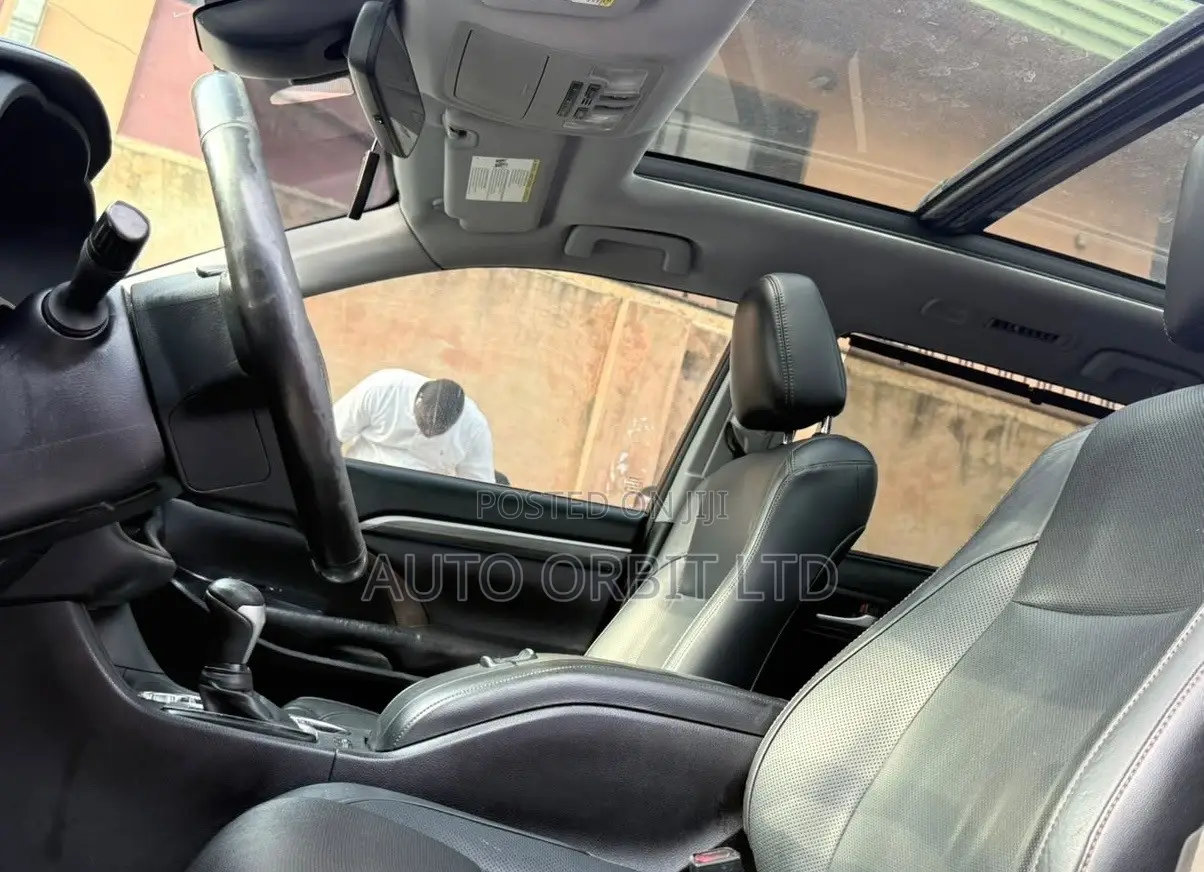 Toyota Highlander Limited 4x2 V6 (3.5L 6cyl 8A) 2018 Black