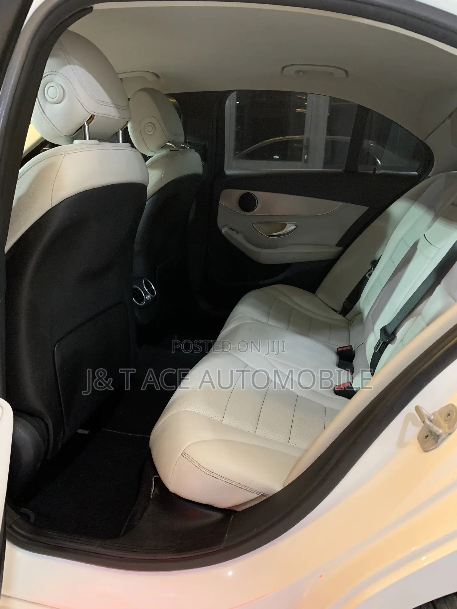 Mercedes-Benz C300 2016 White