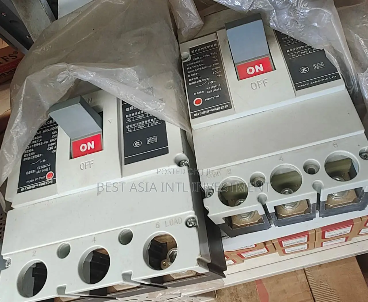 Delixi CDM1-400L/3300 400A Molded Case Circuit Breaker (MCCB)