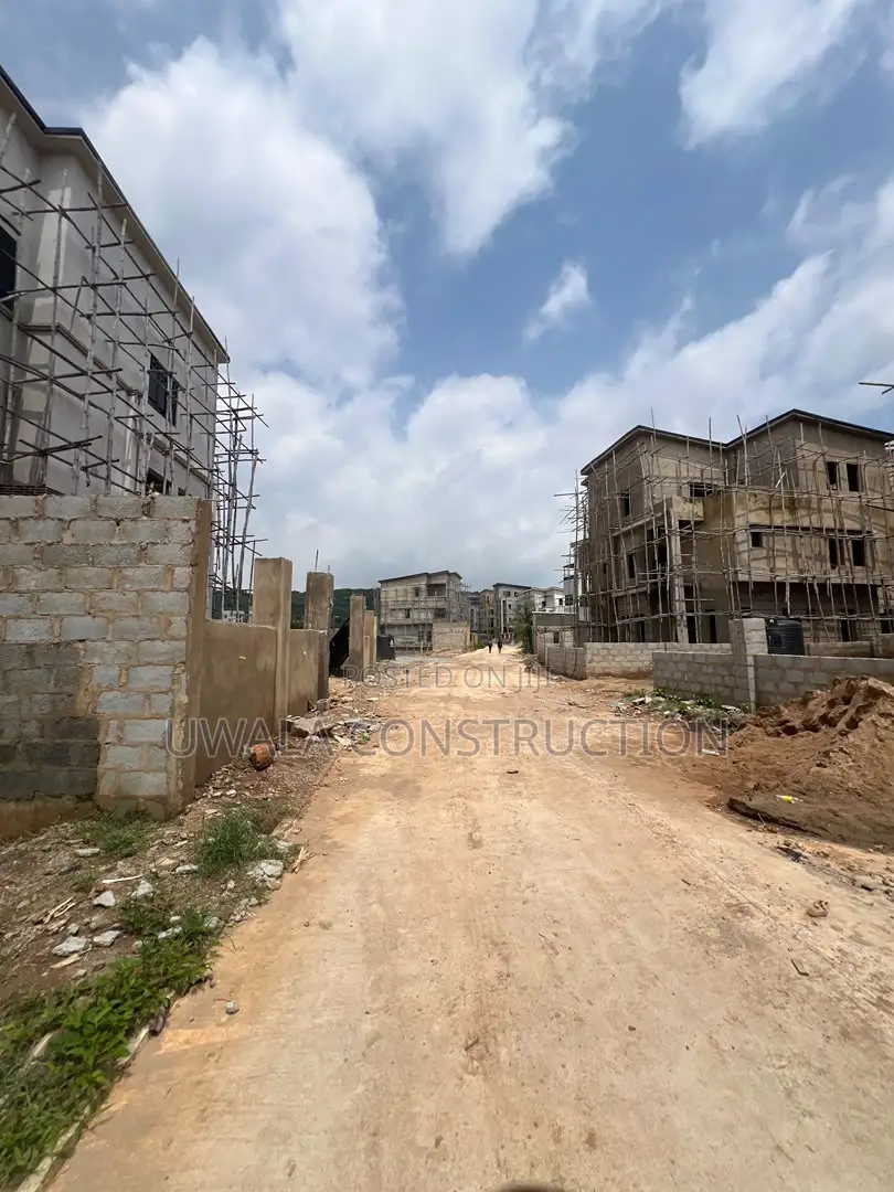 6bdrm Duplex in Guzape District for sale