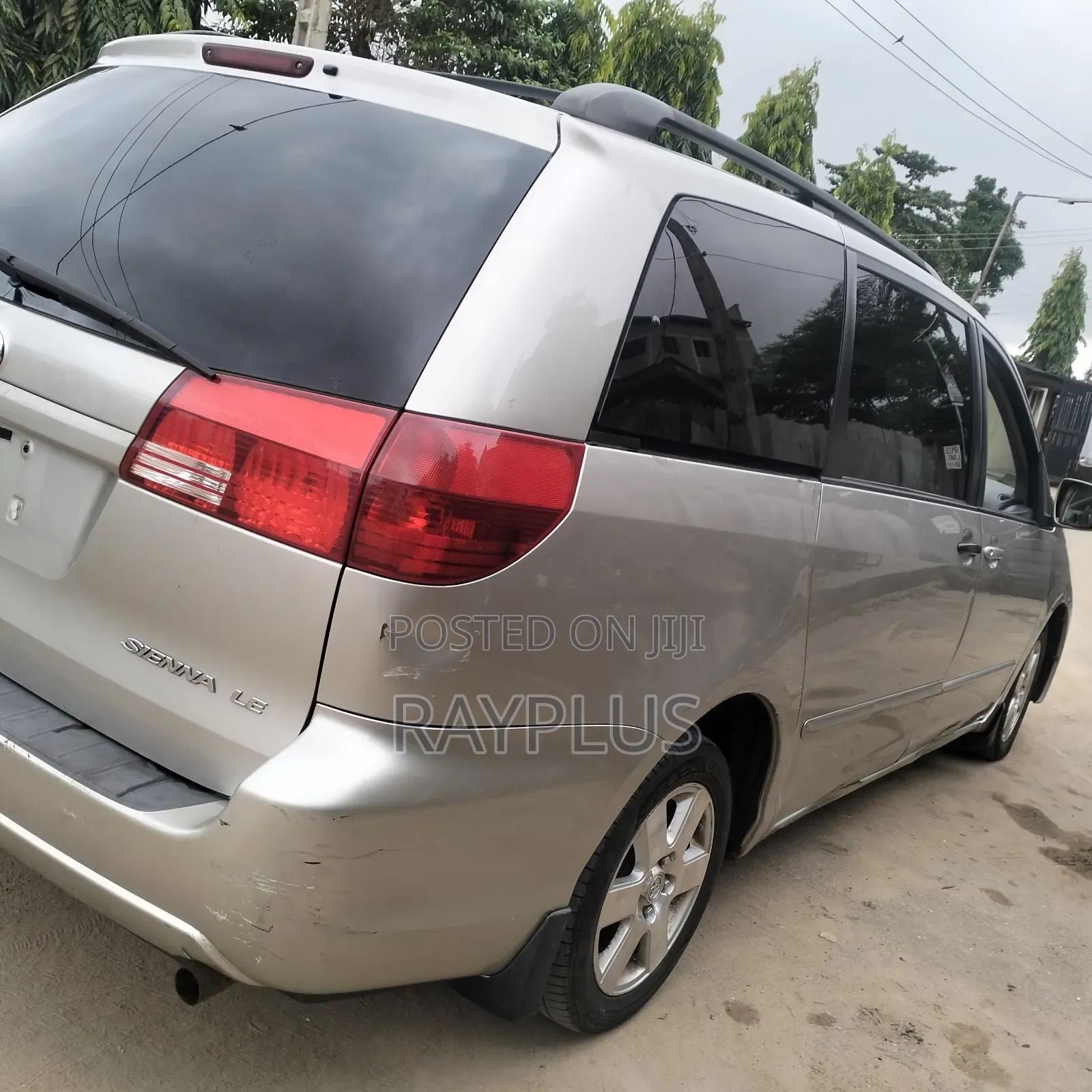 Toyota Sienna 2005 Silver