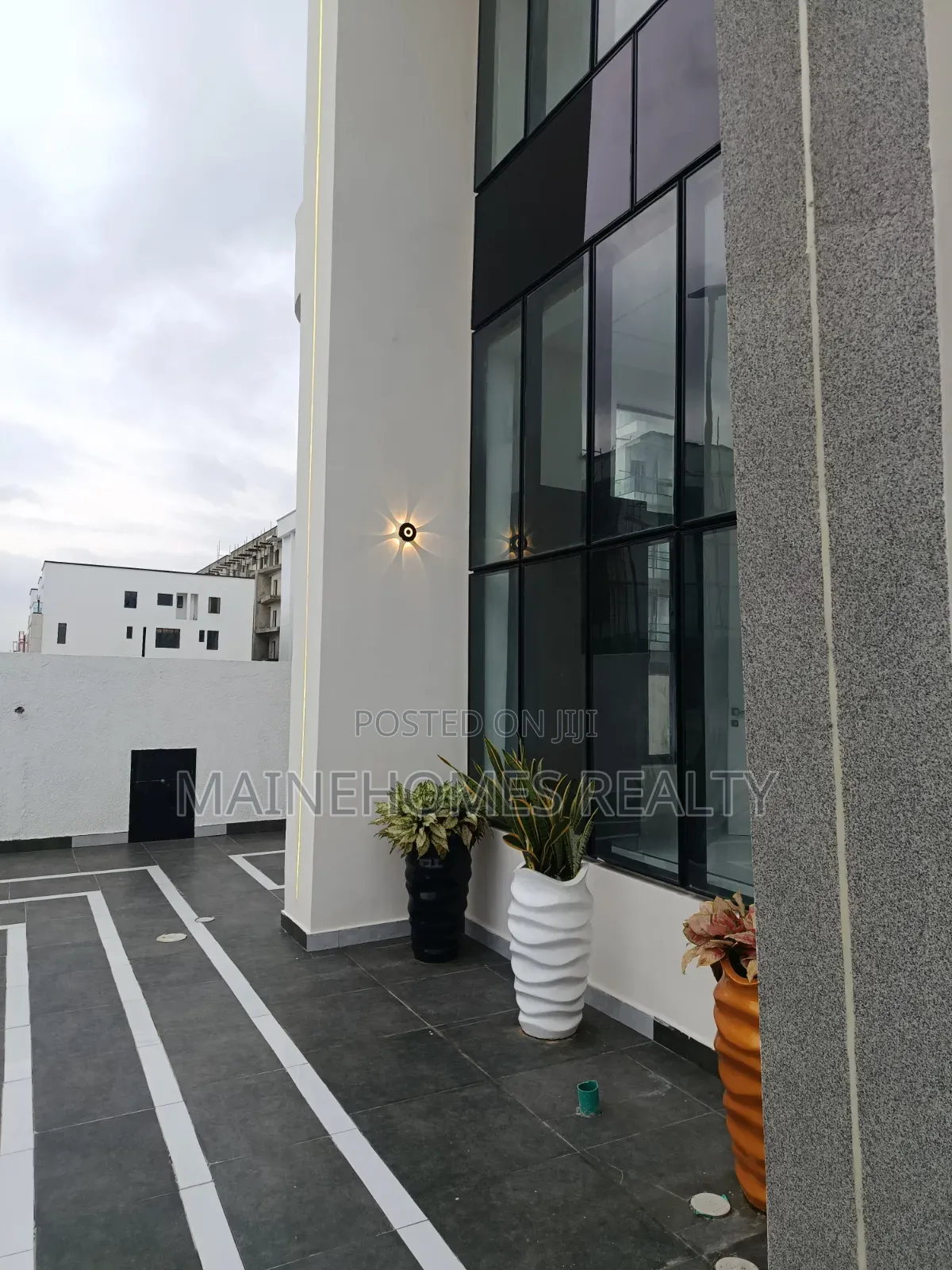 5bdrm Duplex in Lekki Phase 1 for sale
