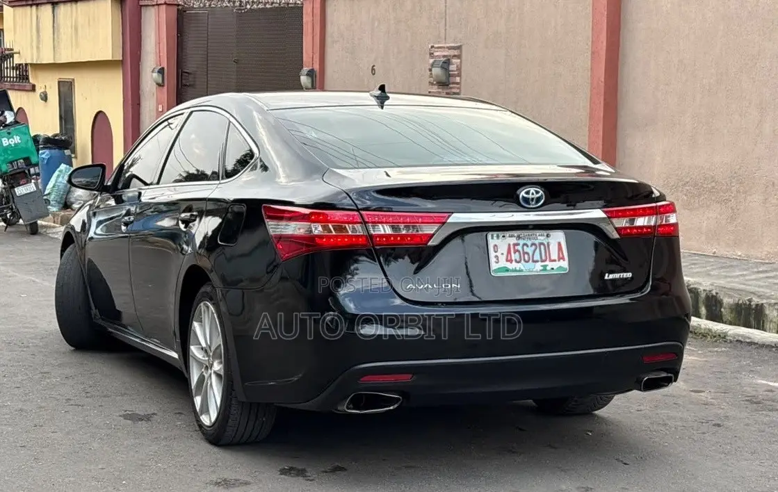 Toyota Avalon Limited 4dr Sedan (3.5L 6cyl 6A) 2014 Black