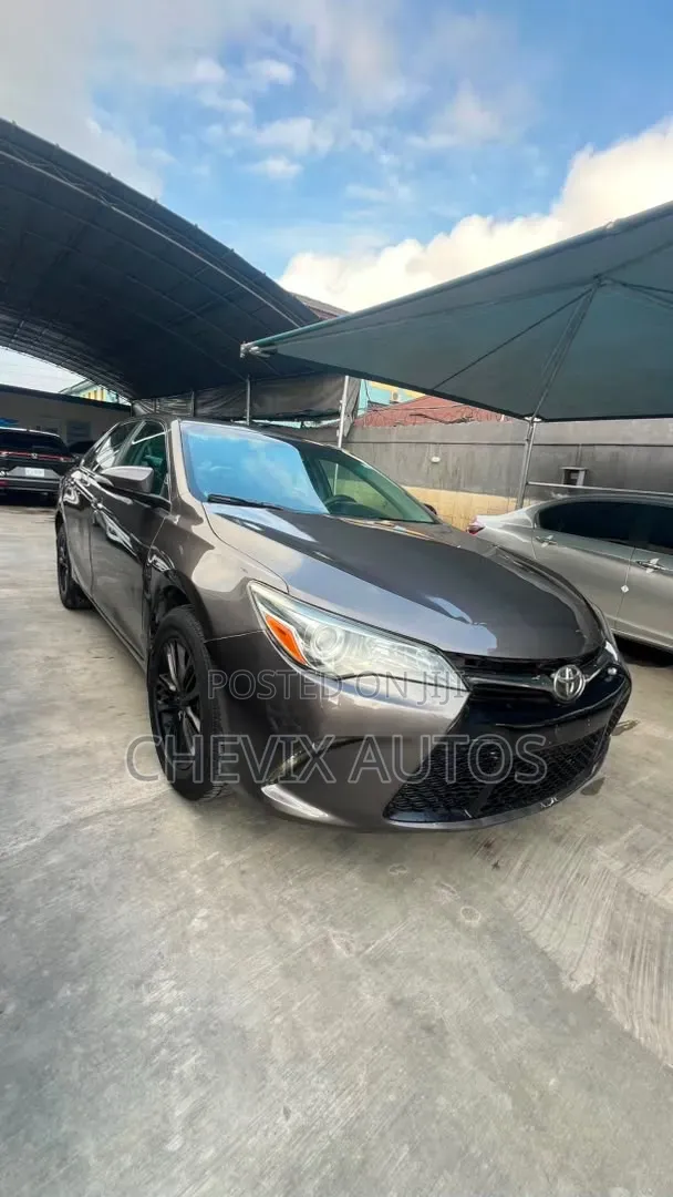 Toyota Camry 2016 Gray