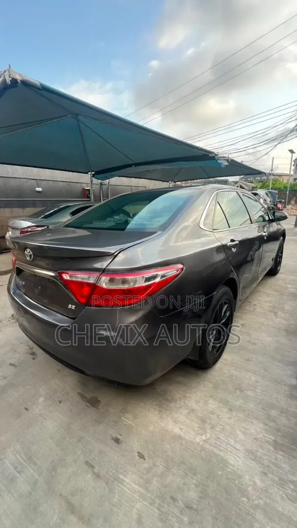 Toyota Camry 2016 Gray