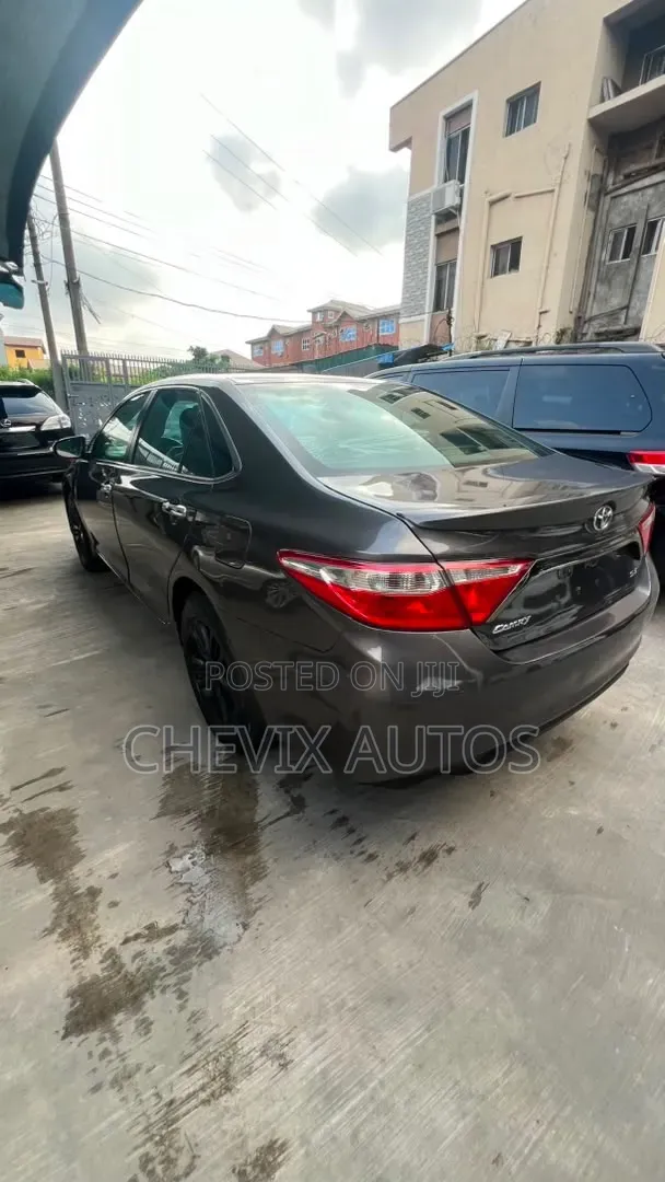 Toyota Camry 2016 Gray
