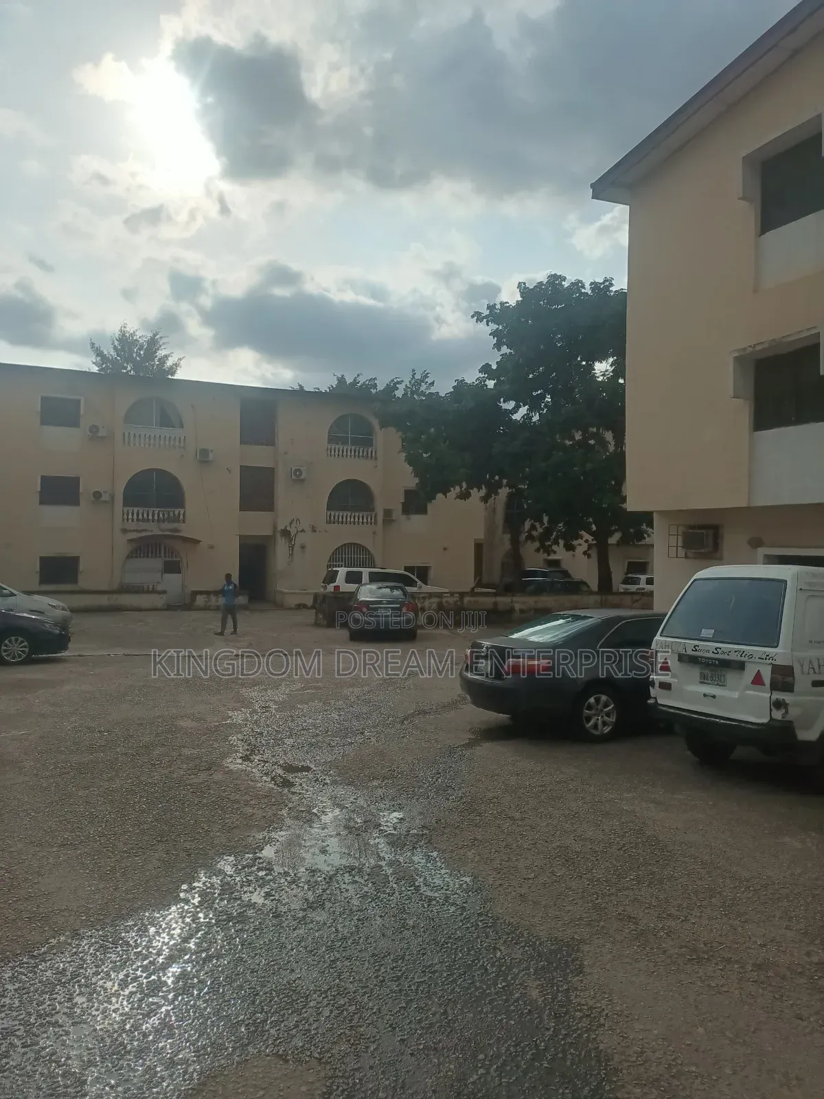 18bdrm Block of Flats in Wuse 2 Abuja Nigeria for sale