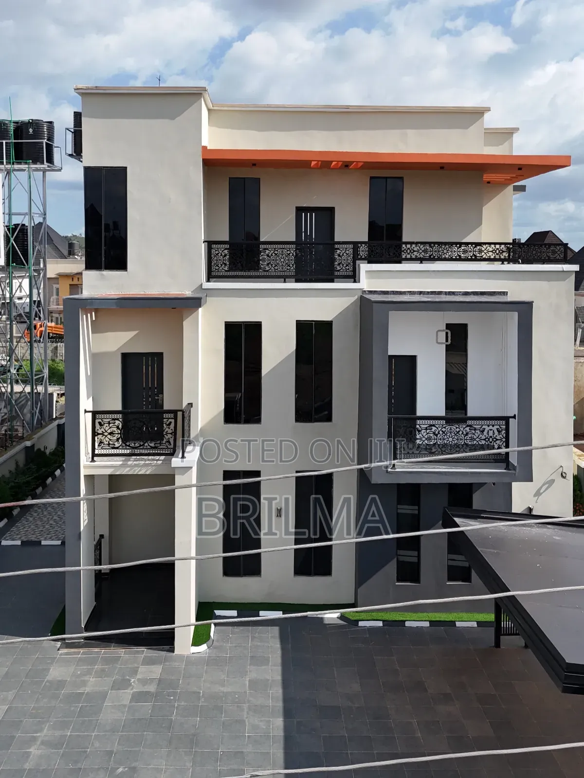 5bdrm Duplex in Apo Resettlement for sale