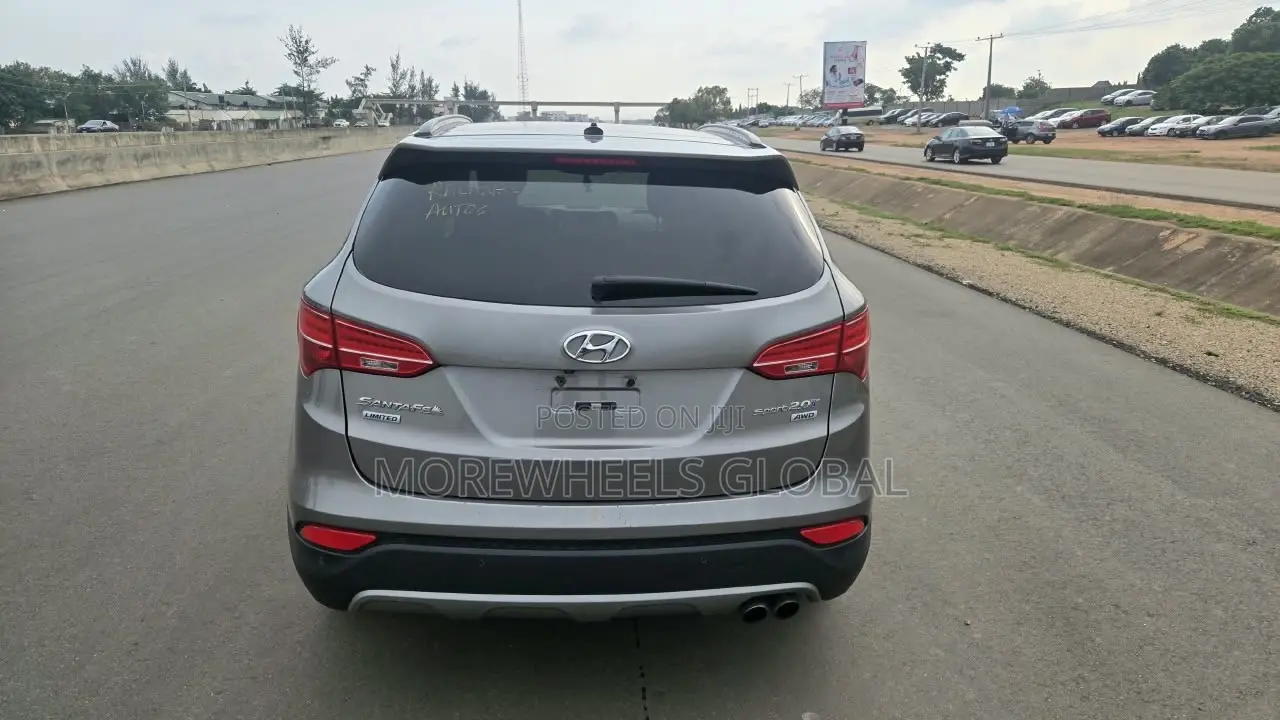 Hyundai Santa Fe Limited 4dr SUV (3.3L 6cyl 6A) 2014 Gray
