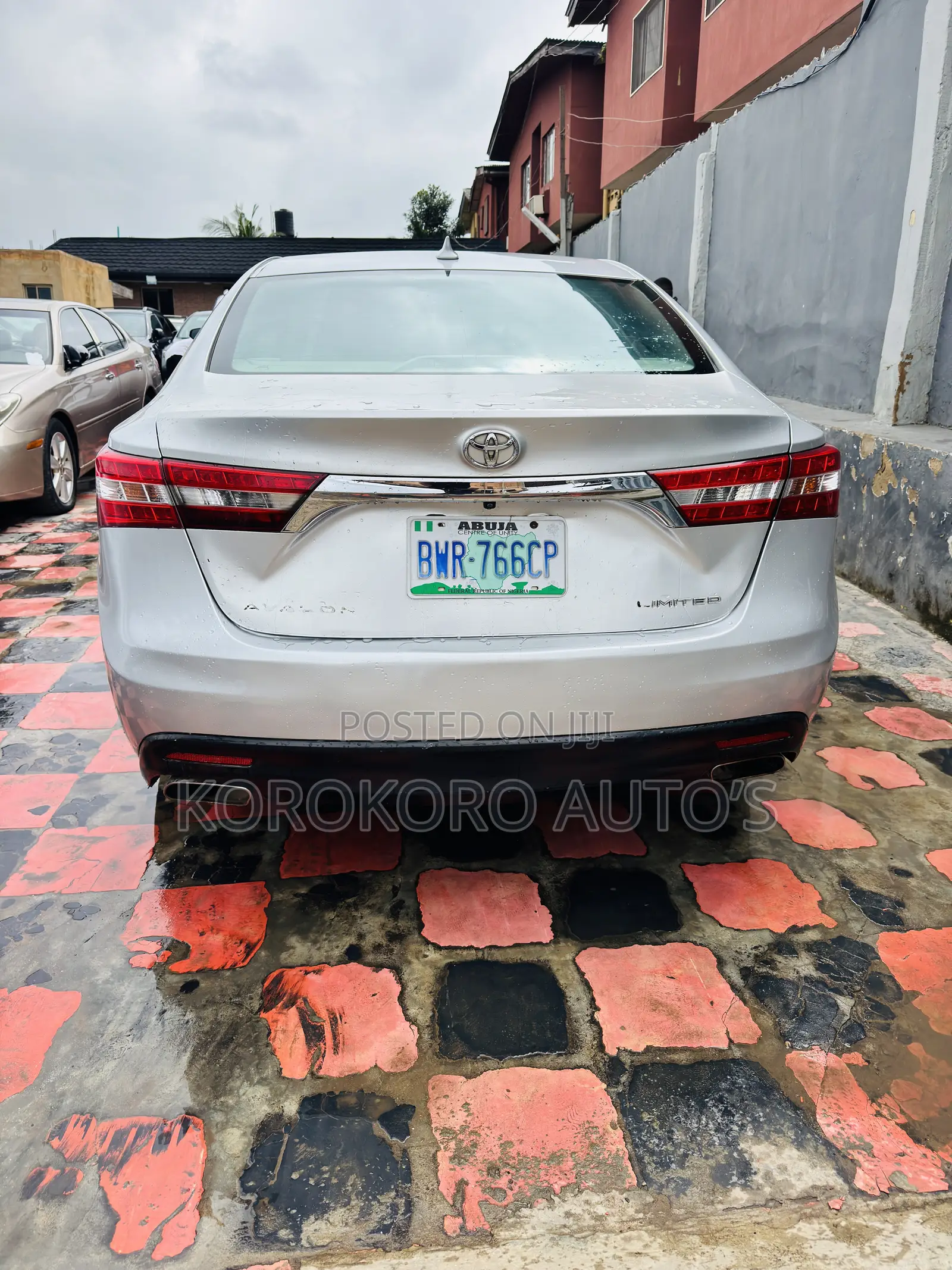 Toyota Avalon Limited 4dr Sedan (3.5L 6cyl 6A) 2014 Silver